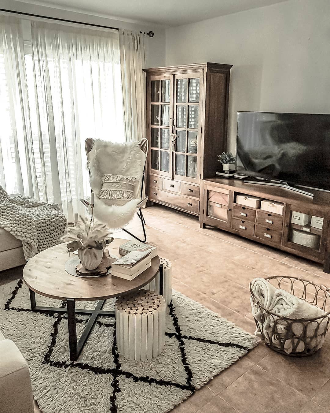 Nestinorder - Living room interior design ideas 🤩 . 📸 by...