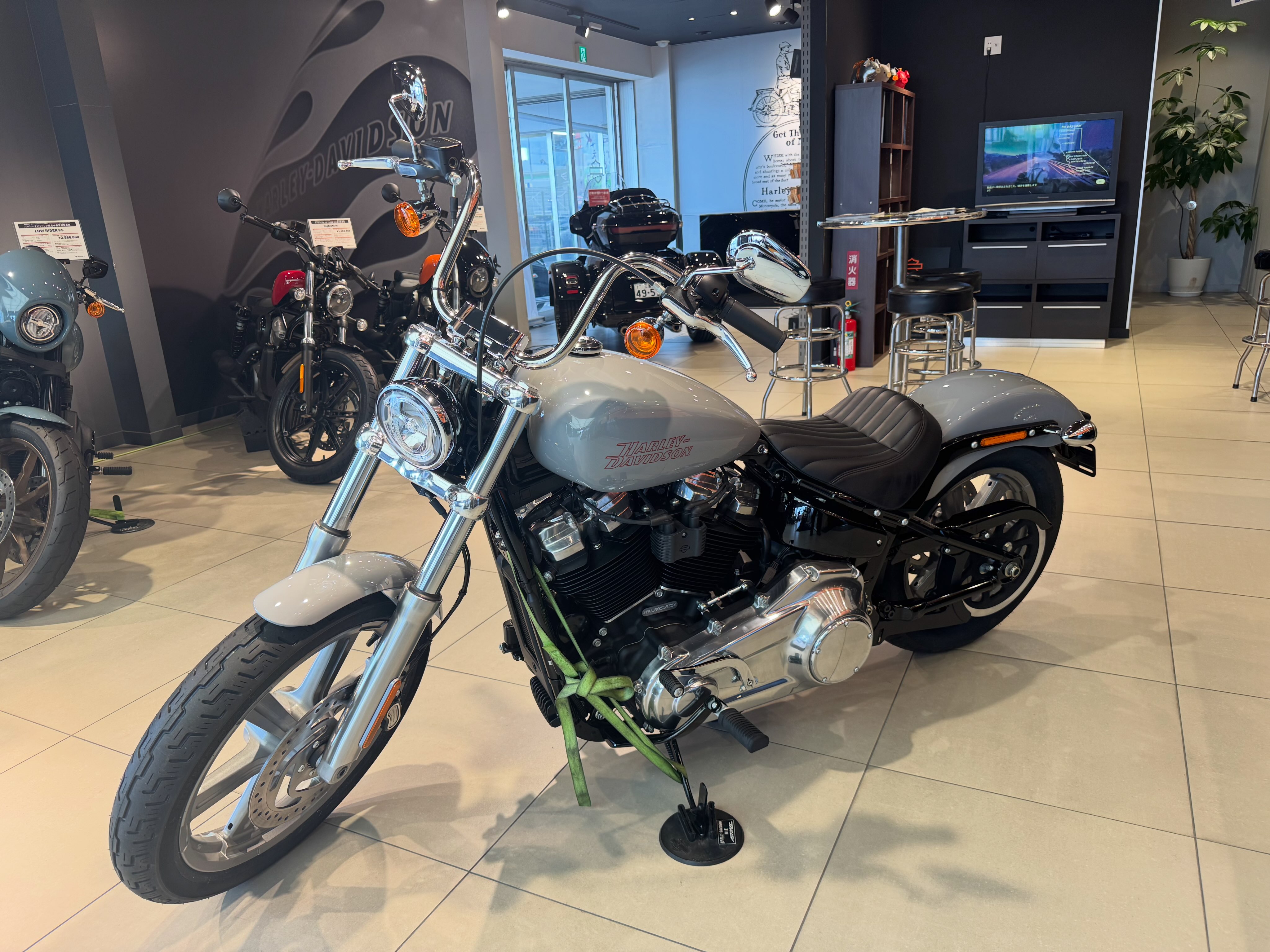 2023FXBRブレイクアウトにジキル＆ハイドマフラーをお取付け致しました