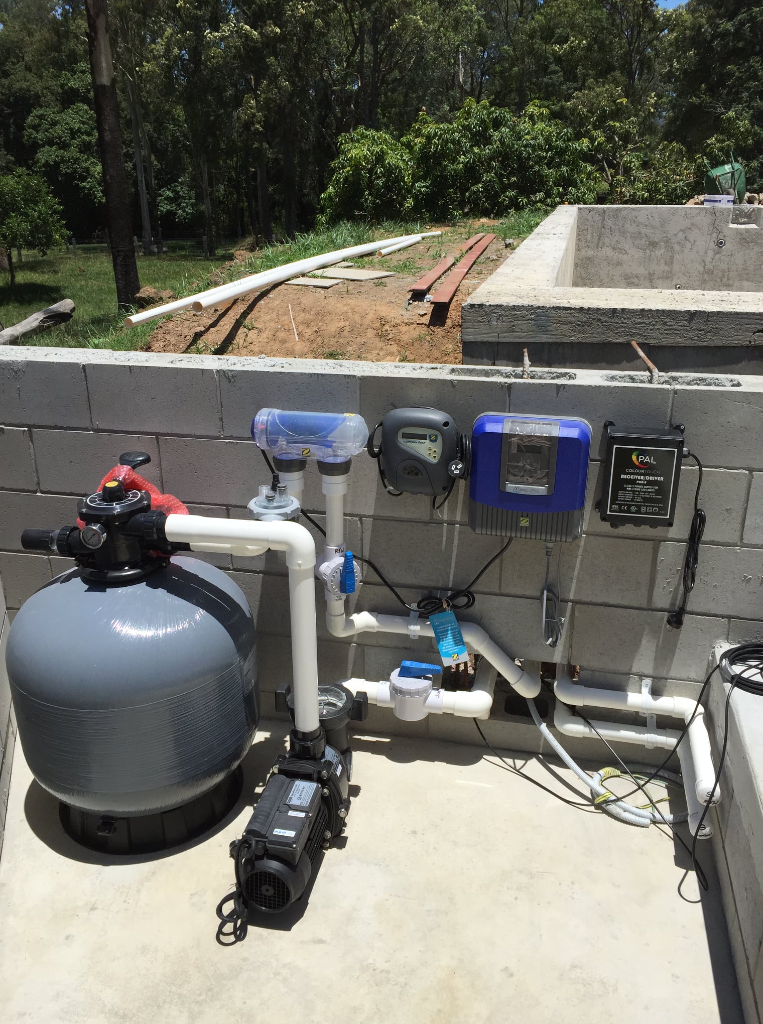 SB POOL TECH