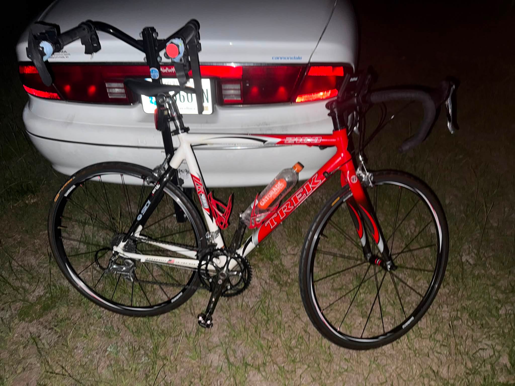 trek 2100 bicycle Flat Bar Road Bike (58cm) Trek 2100 Composite Carbon /