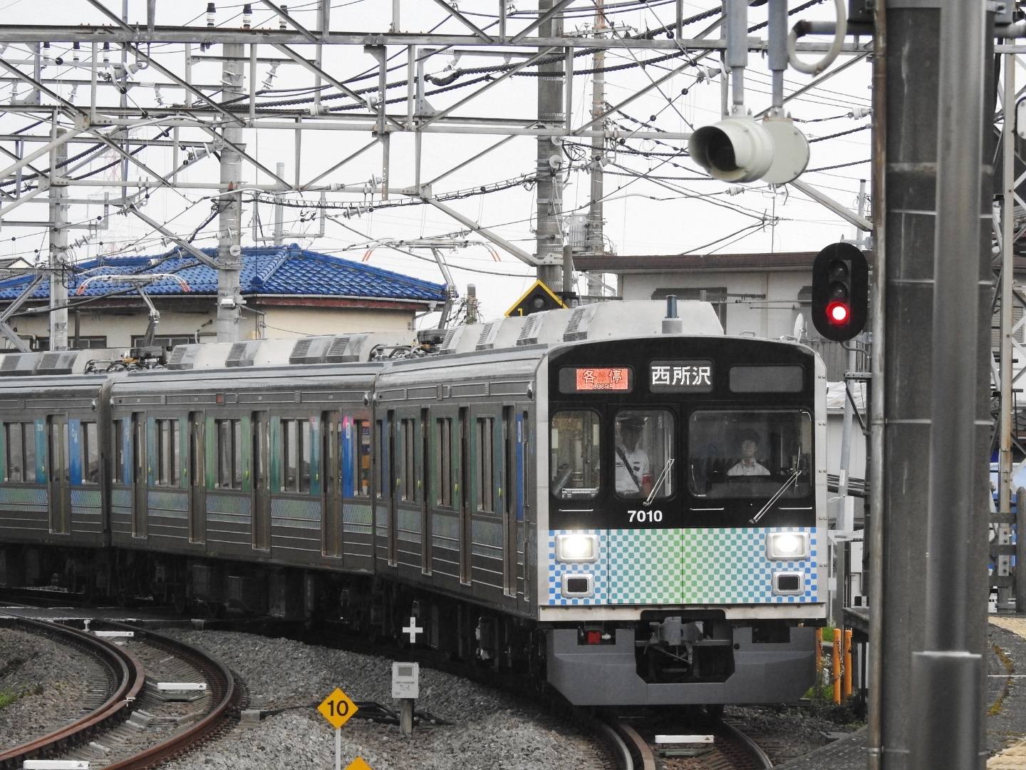 遅ればせながら、やっと見ました。