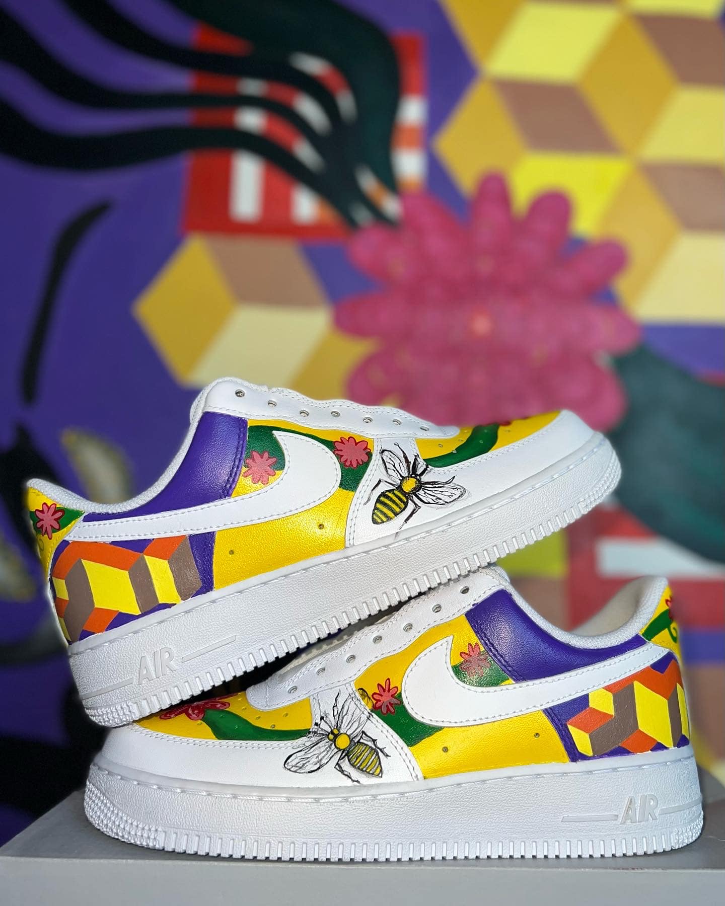 Discover Clean 90 sneaker featuring the signature Bee Eater Bird