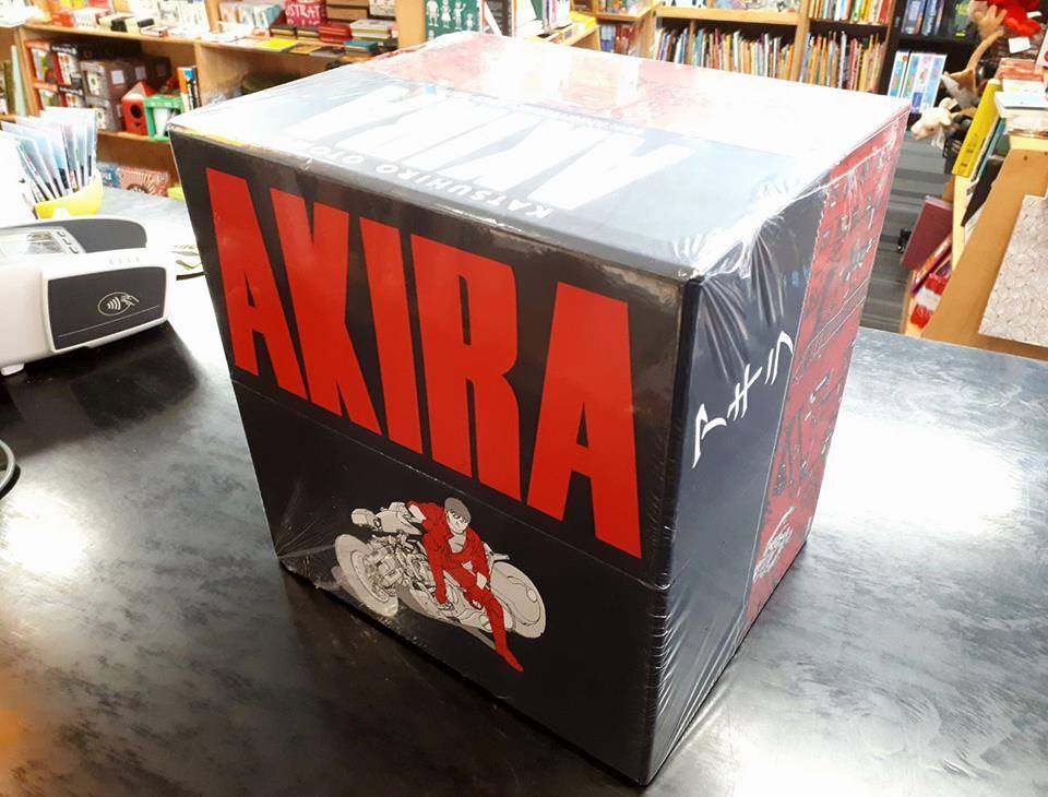 AKIRA BOX SET! IT'S HERE! IT'S AWESOME! You know you need this! :)