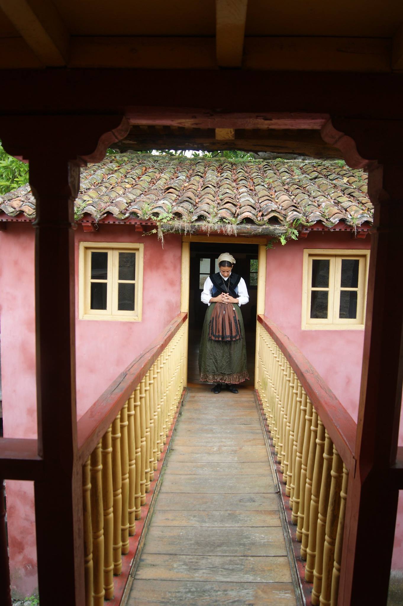 El traje de... - Museo Etnográfico del Oriente de Asturias