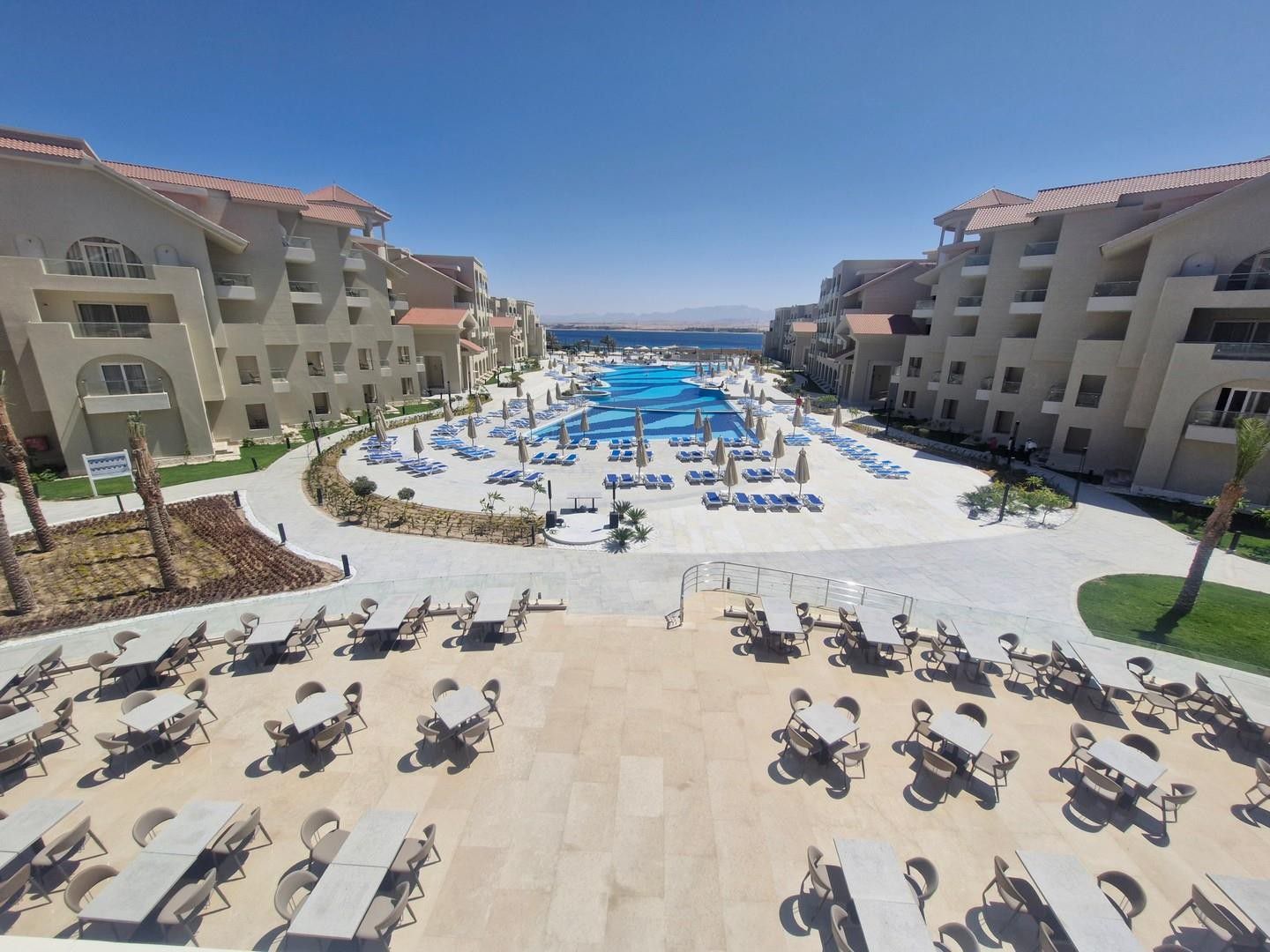 Serenity Sky Arc Sahl Hasheesh | Are towels provided or do we need to ...