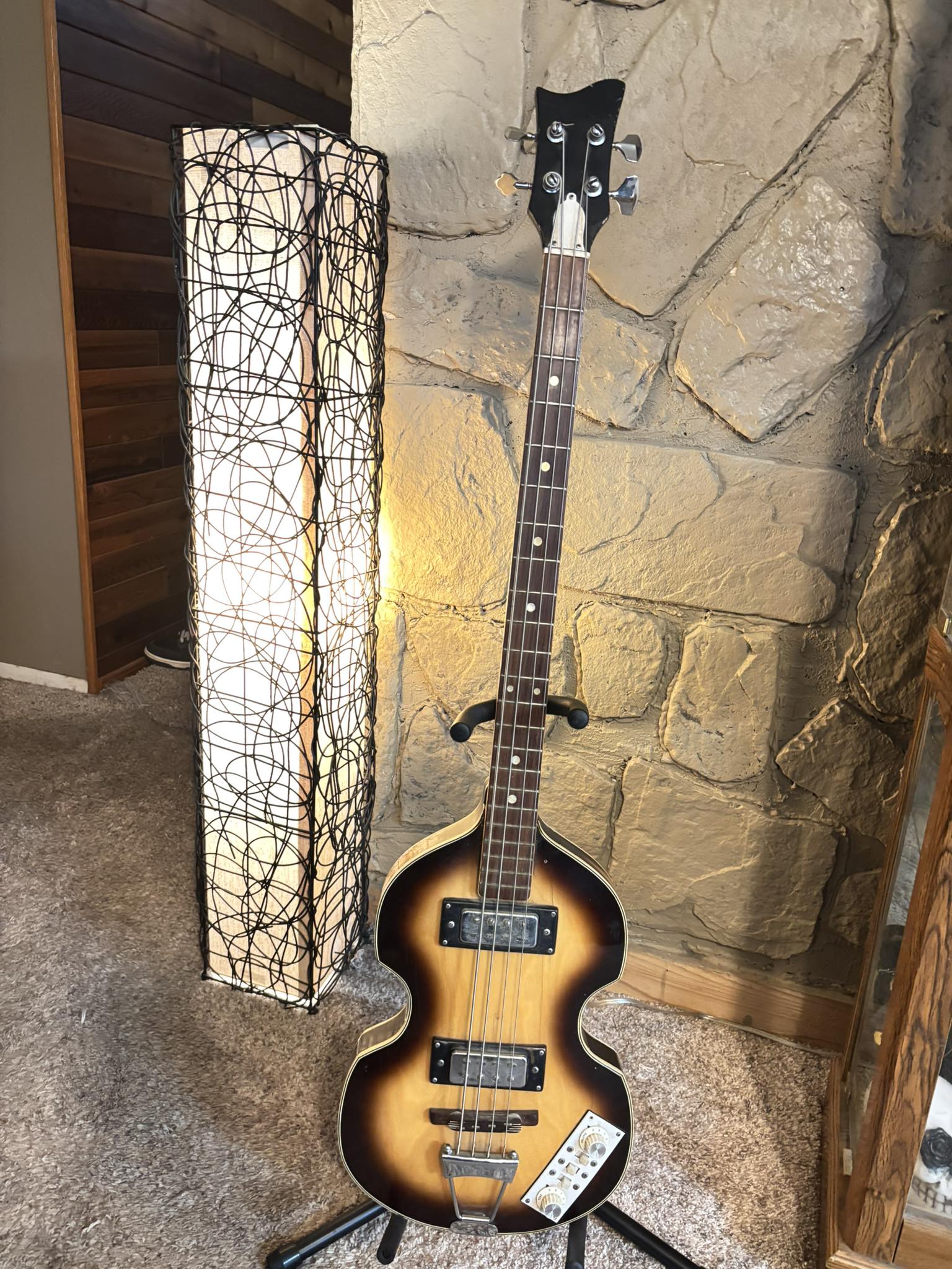 Greco violin bass with Hofner decal