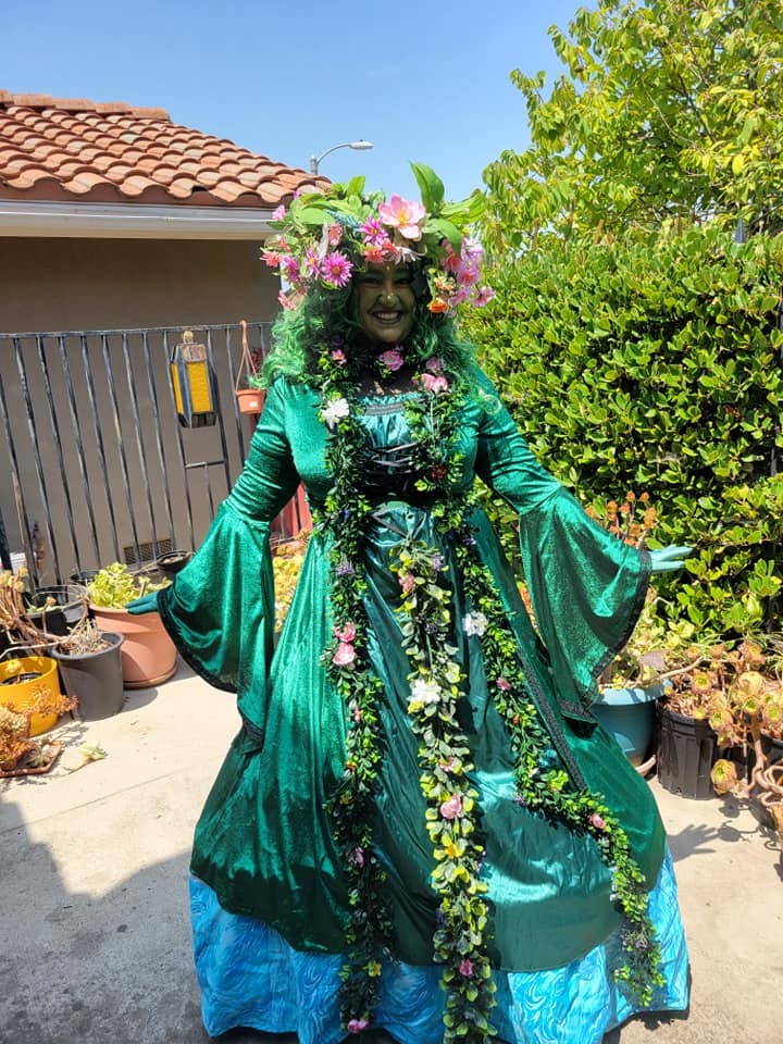 green te fiti dress What are some suggestions for creating a costume? Brown Boots