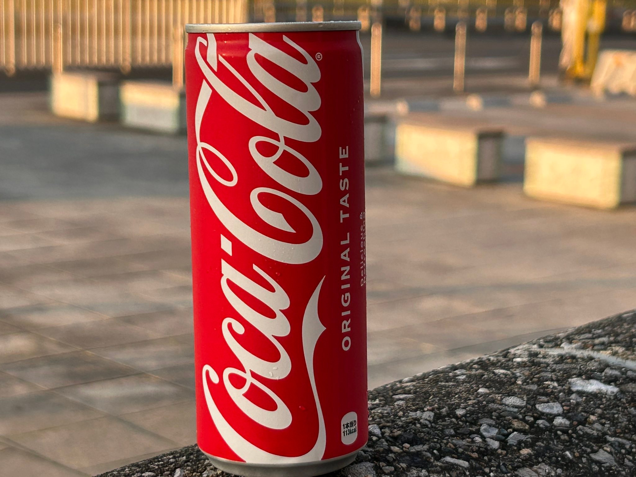 缶入りのコカコーラ、現在は350mlや500mlが主流となっておりますが昭和 