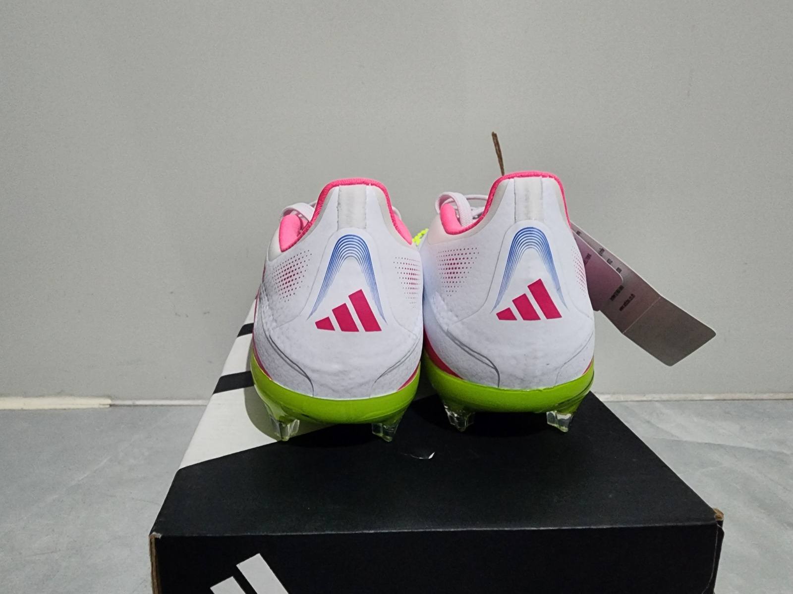 アディダス F50 ELITE HG/AG ジャパン 27.5cm สตั๊ดเด็ก | Facebook