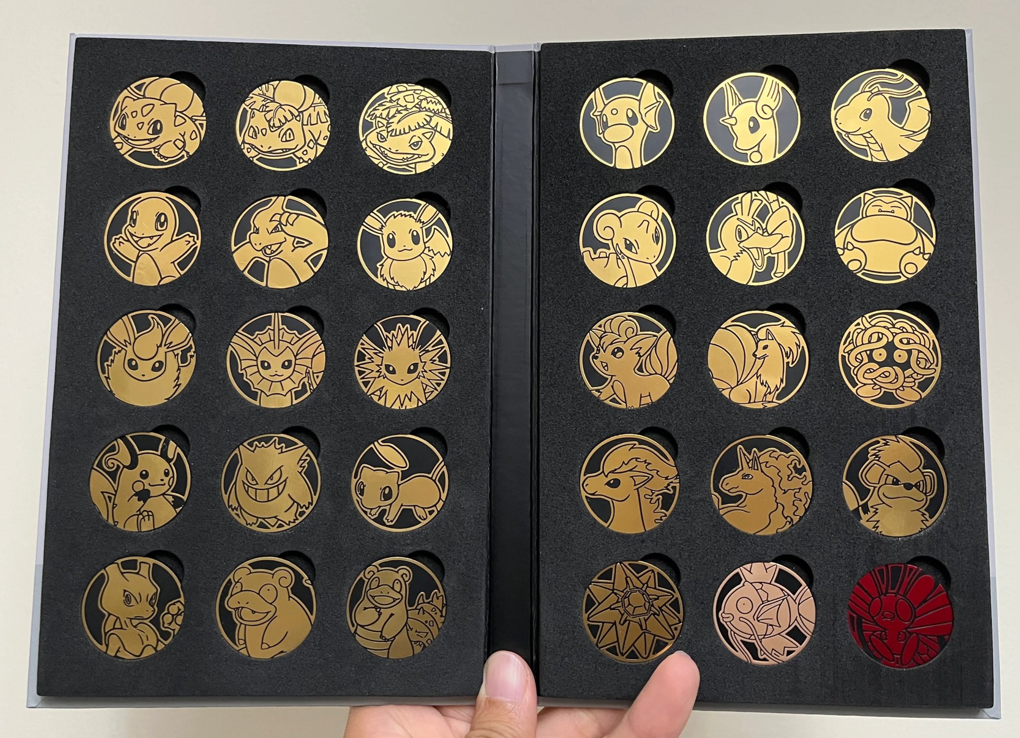 pokemon cards and coins Pokmon Coin Collection 5th Edition Collect 151 Gathering Pokmon Coin Set (Simplified Chinese) Product Description Celebrate the original 151 Pokmon with the Collect 151 Gathering Pokmon Coin Set Pokmon - GO Gift Card