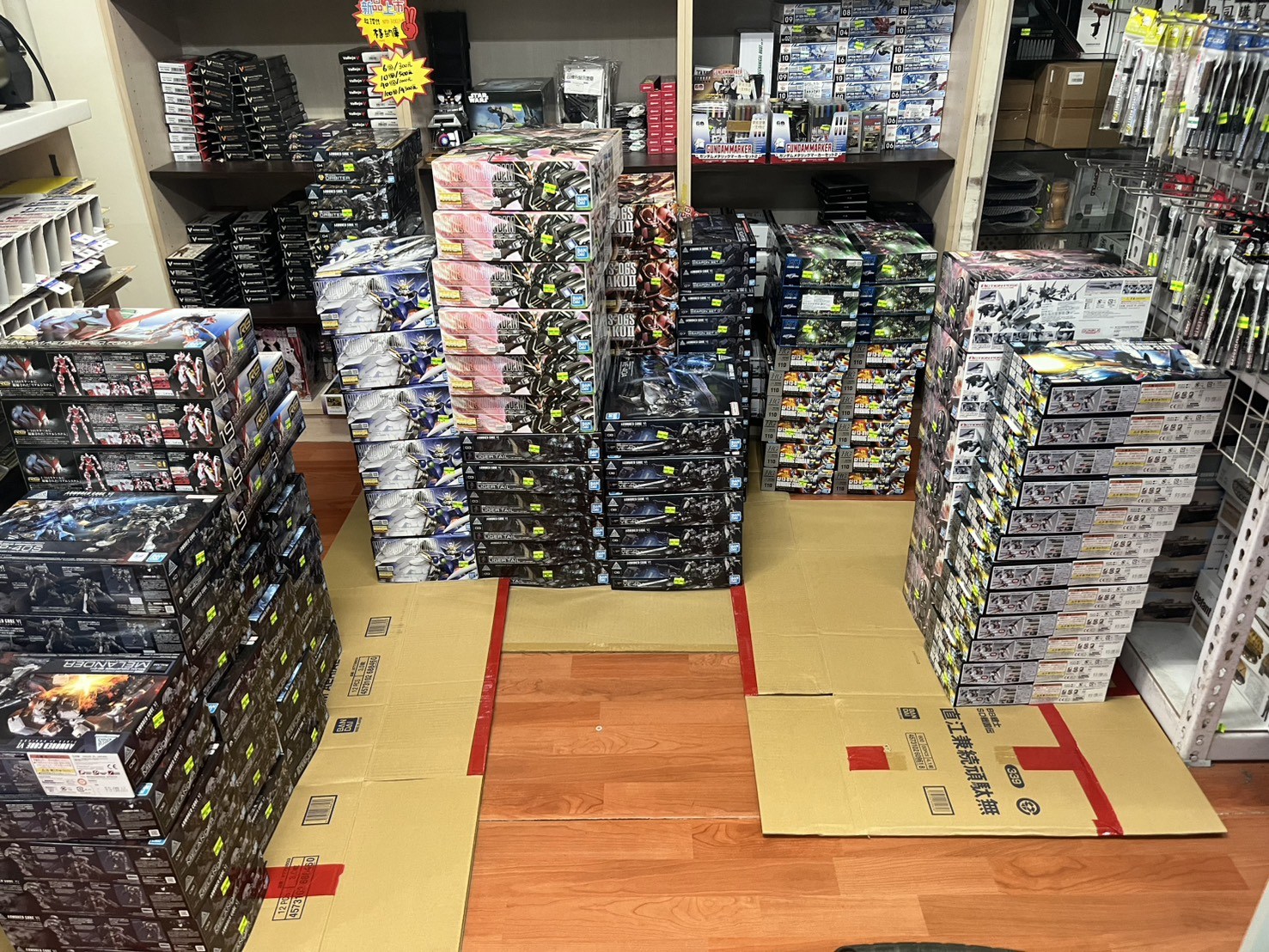 弘昌模型- 弘昌模型added a new photo.