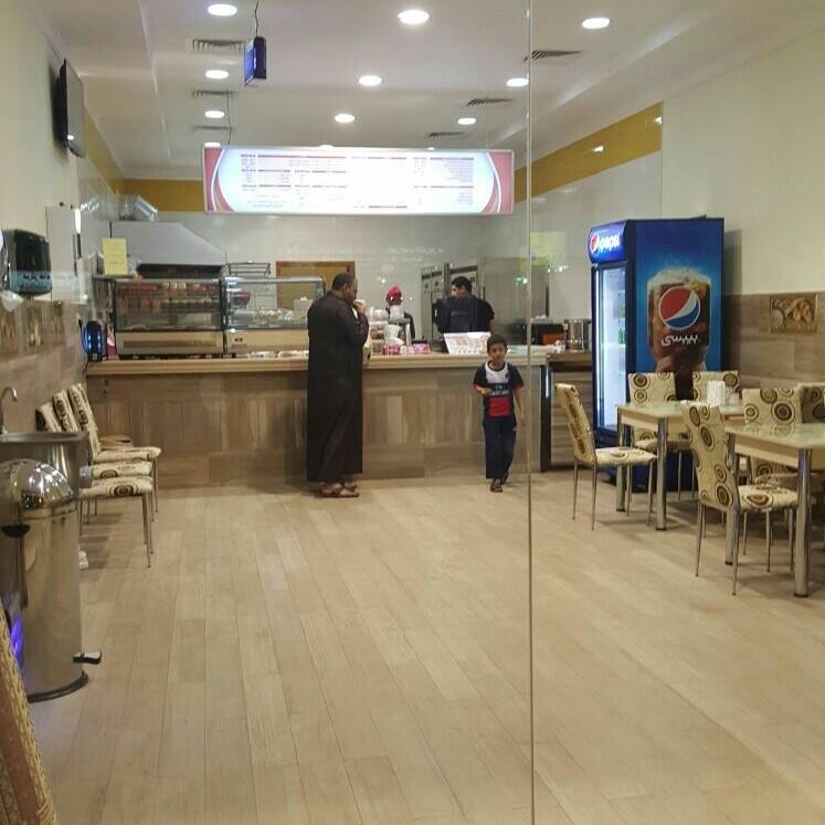 مطعم قلعة الفلافل والفهيتا والبيتزا للوجبات السريعة الصفحة الرئيسية جدة قائمة أسعار آراء في المطعم فيسبوك