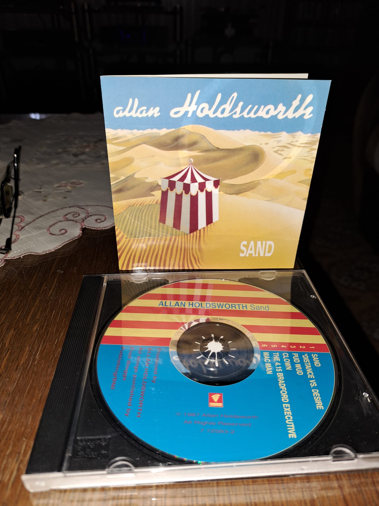 ALLAN HOLDSWORTH Sand.1987 Now Playing👍