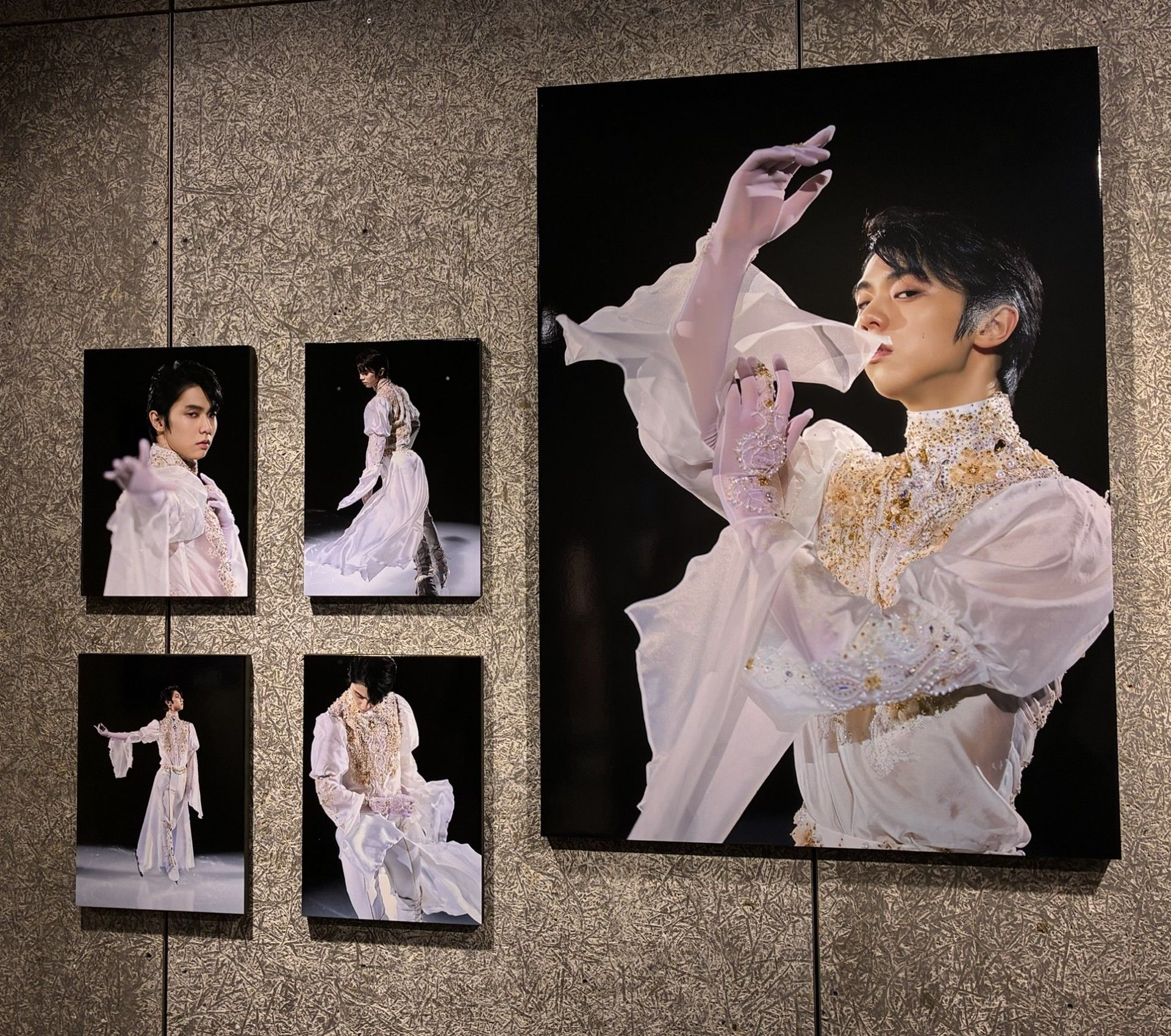 Couture on Ice 羽生結弦×伊藤聡美 写真集』出版記念 衣装＆写真展が7