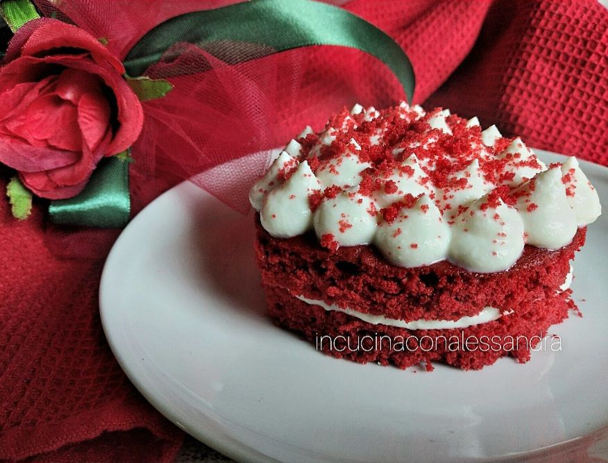 GialloZafferano | Red velvet a forma di cuore monoporzione per ...
