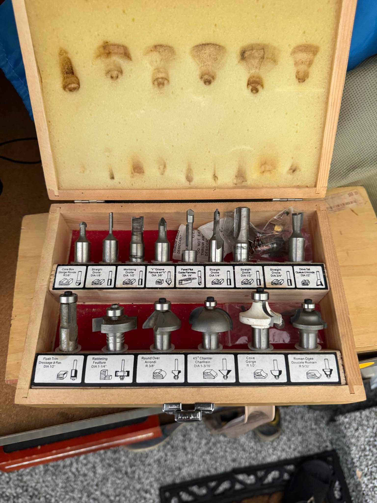 Max Wood 15 pcs router set - Routers - Port Moody, British Columbia ...