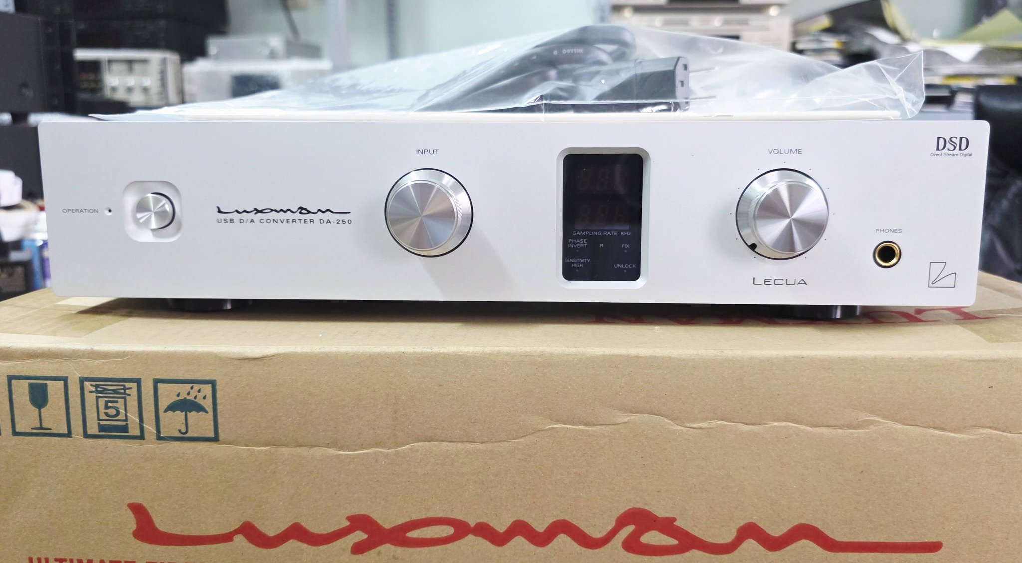 DAC Luxman DA-250 full xốp !!!