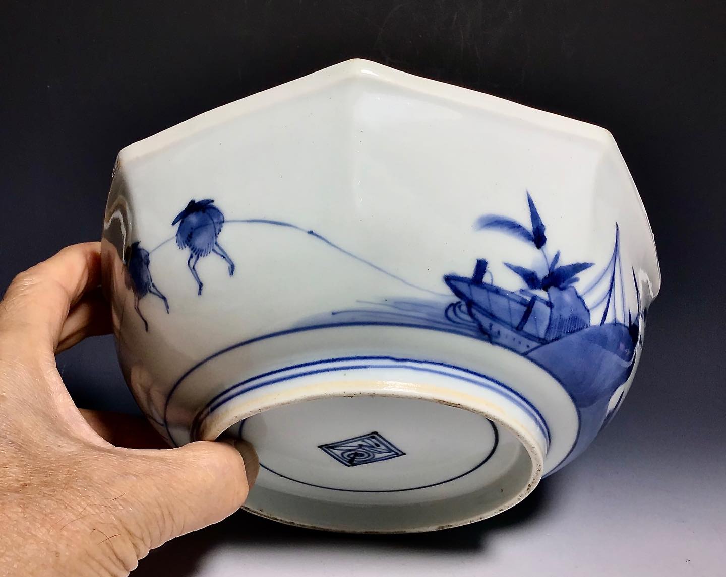 青白い手作り陶器 茶器 初期伊万里の陶片 青白い手作り陶器 茶器 初期伊万里の陶片 青白い手作り陶器 茶器 初期