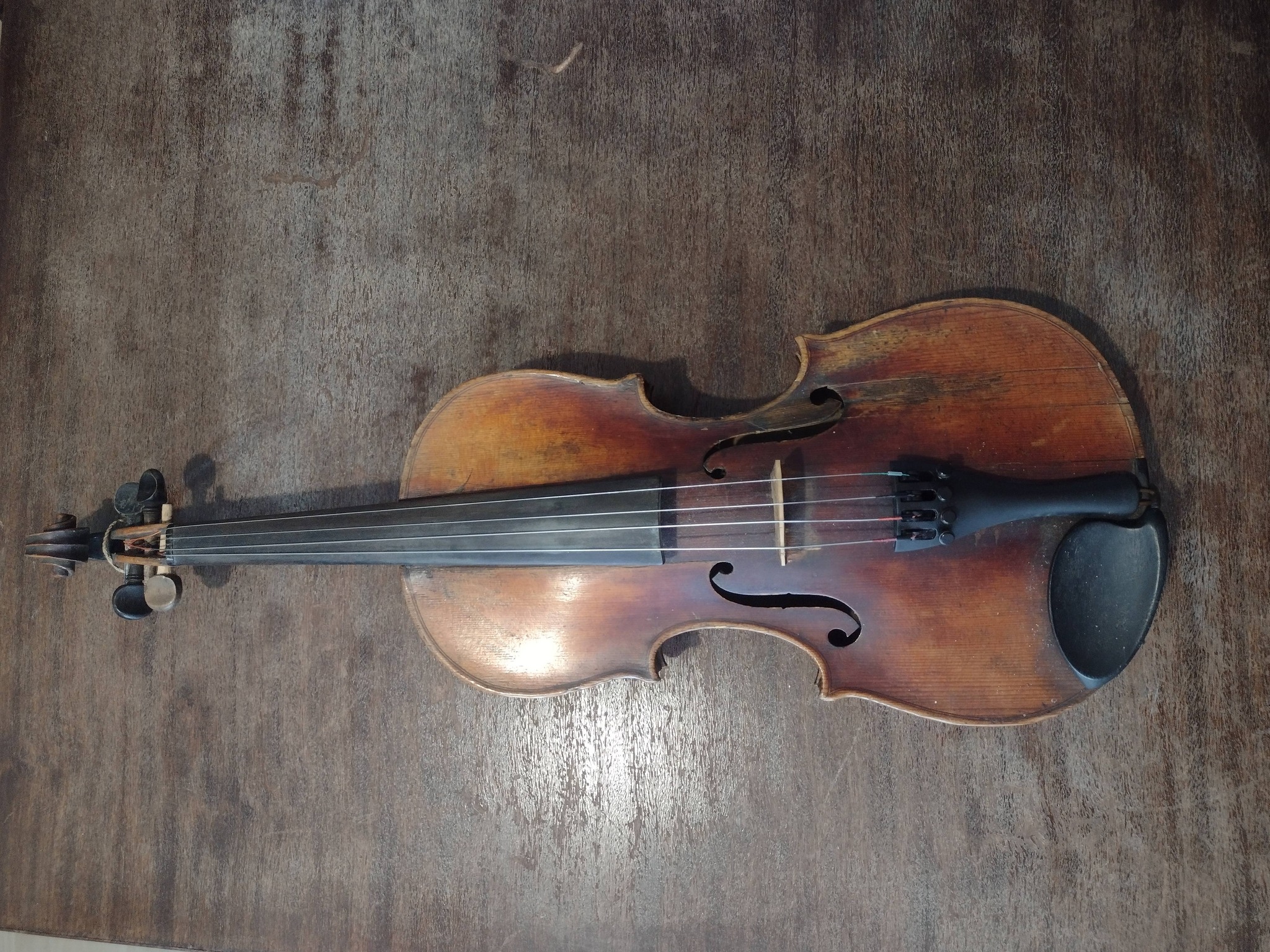 Who made this Nicolaus Amatus Cremona violin?