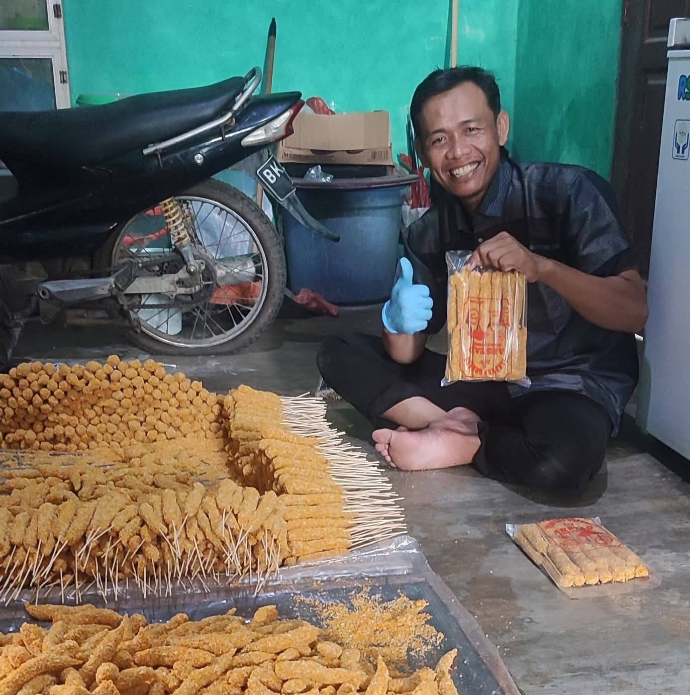From soft fish dough to perfectly shaped crispy fish snacks! 🐟🔥 The ...