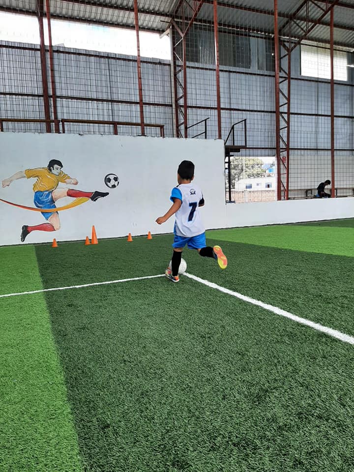 Escuela formativa de fútbol la 