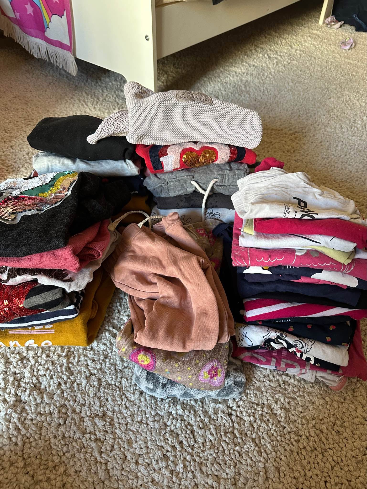Lot De Vêtements Pour Fille 8 Ans - Pulls Multicolores, Occasion En Très Bon état