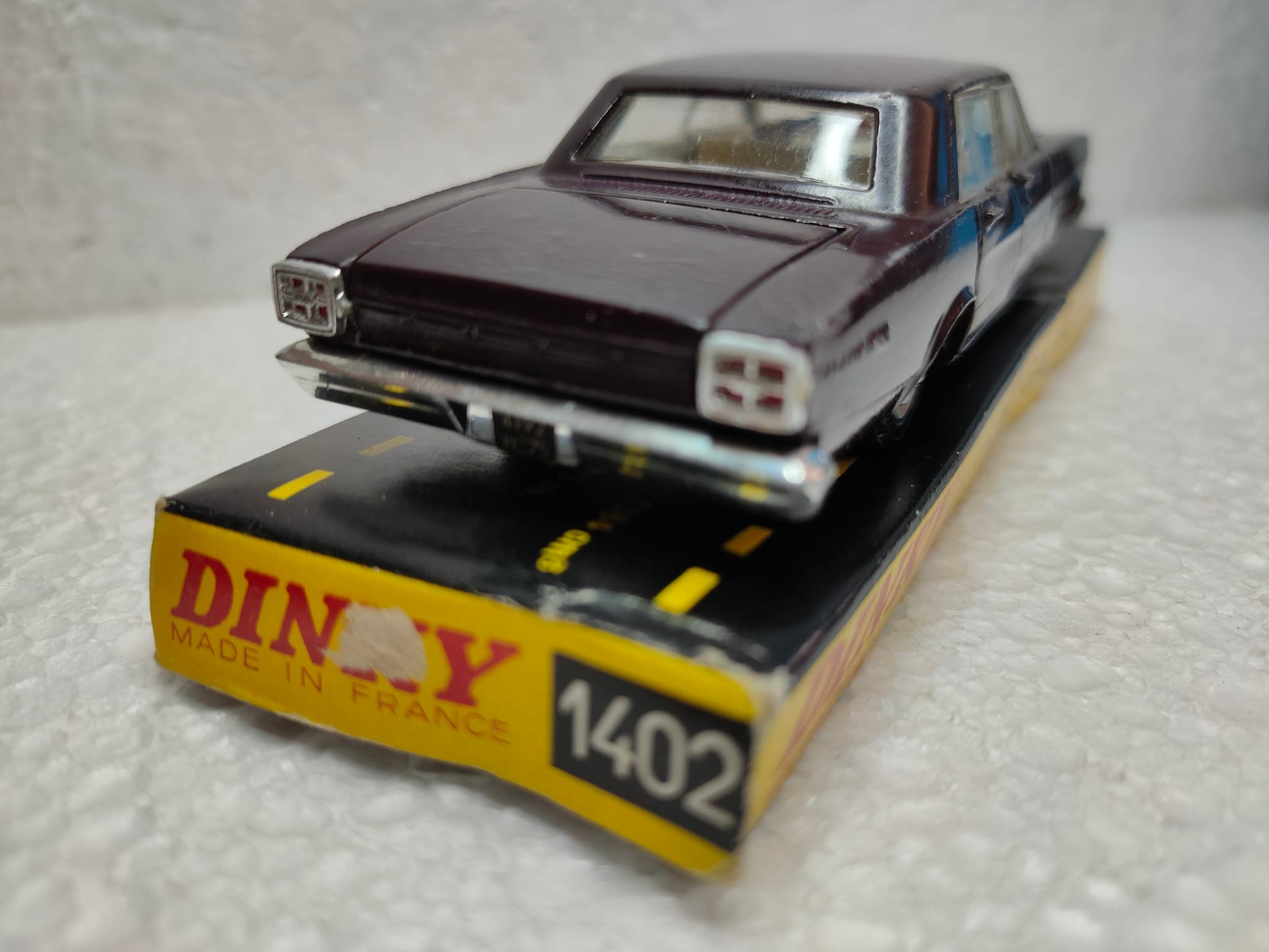 Ford Galaxie 500 Dinky Toys n°1402 par MECCANO-TRIANG-France