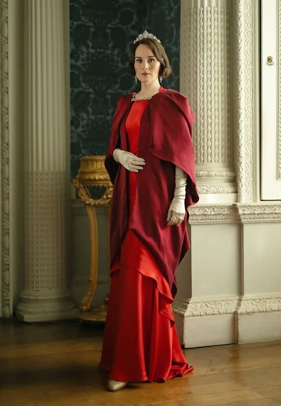 lady mary red dress wearing an Art Deco tiara from the 1930s 💖❤️ downton abbey evening gowns