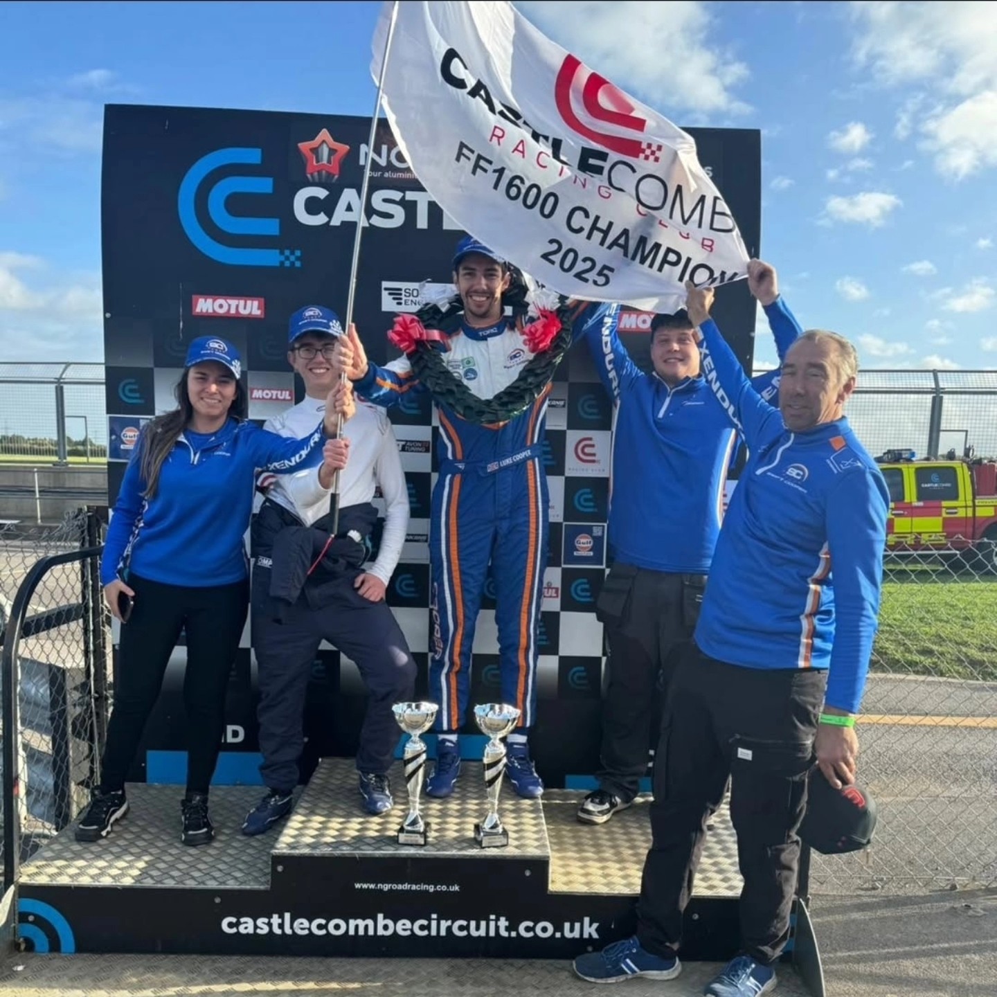 Swift Cooper | Castle Combe