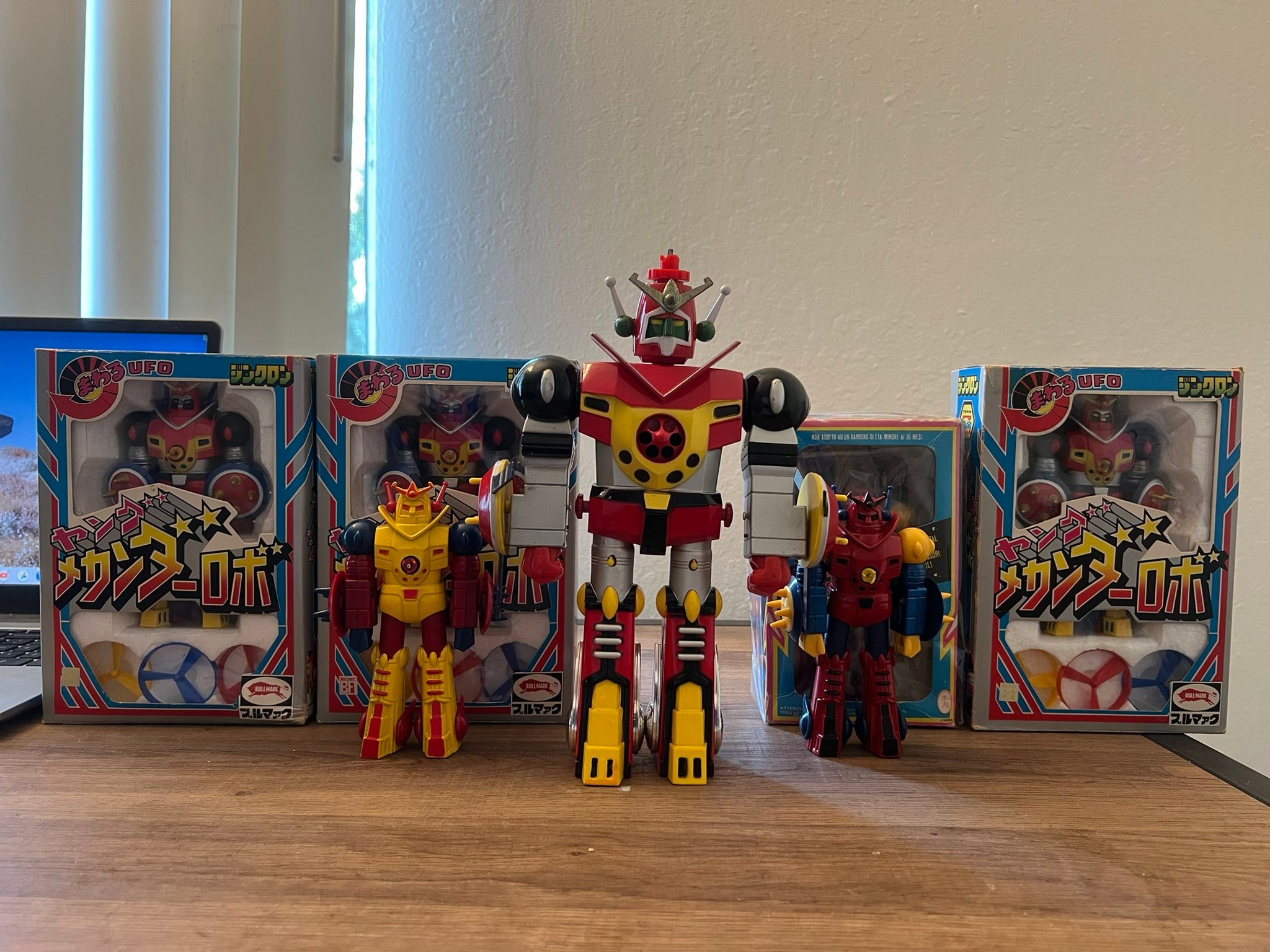 Mekanda DX and Jr. Japan version and Italian.