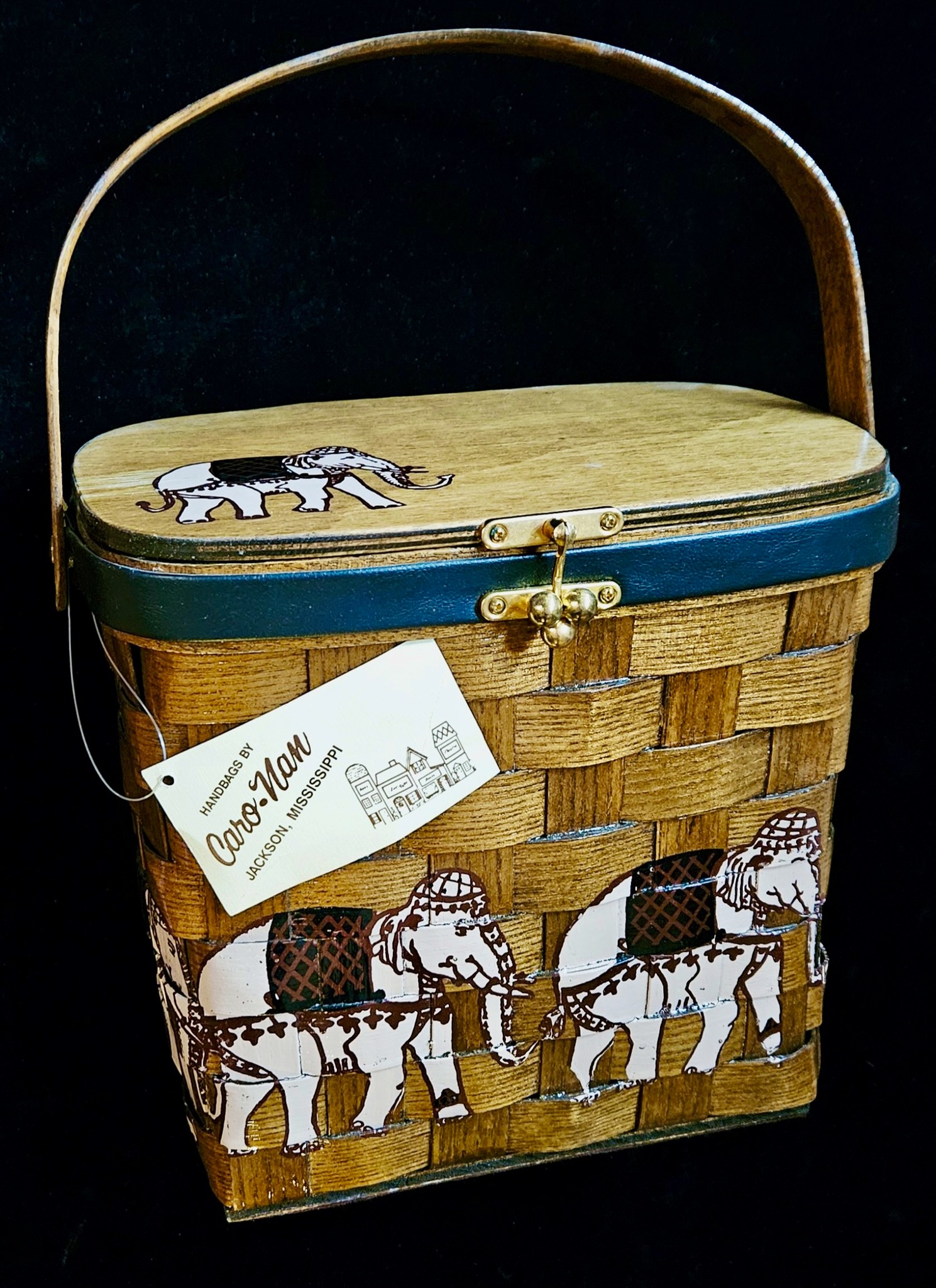 We have a number of Caro-Nan handbags, but this is our only piece