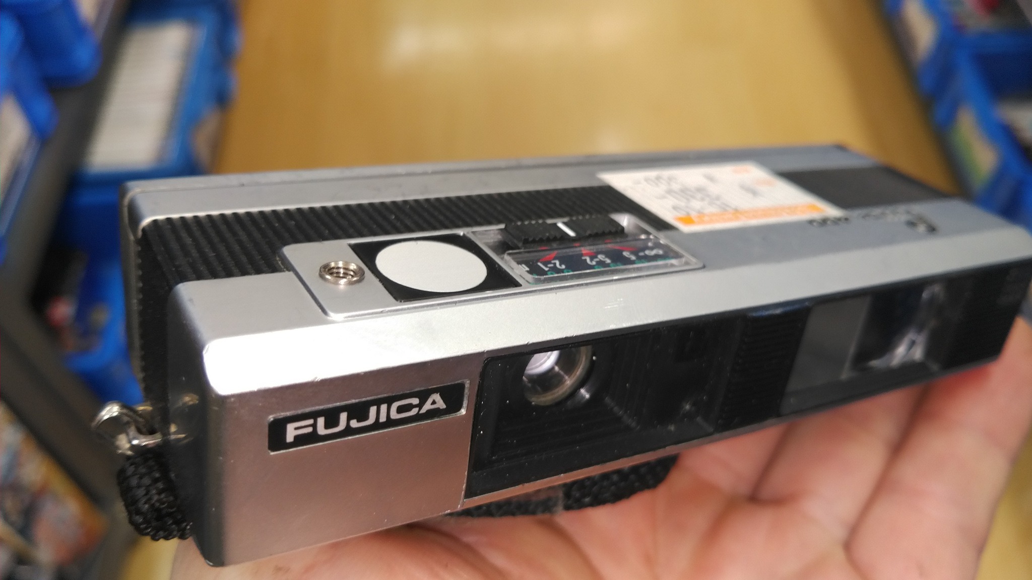キャノネットー45年前のカメラです姉が修学旅行にもっていったものです