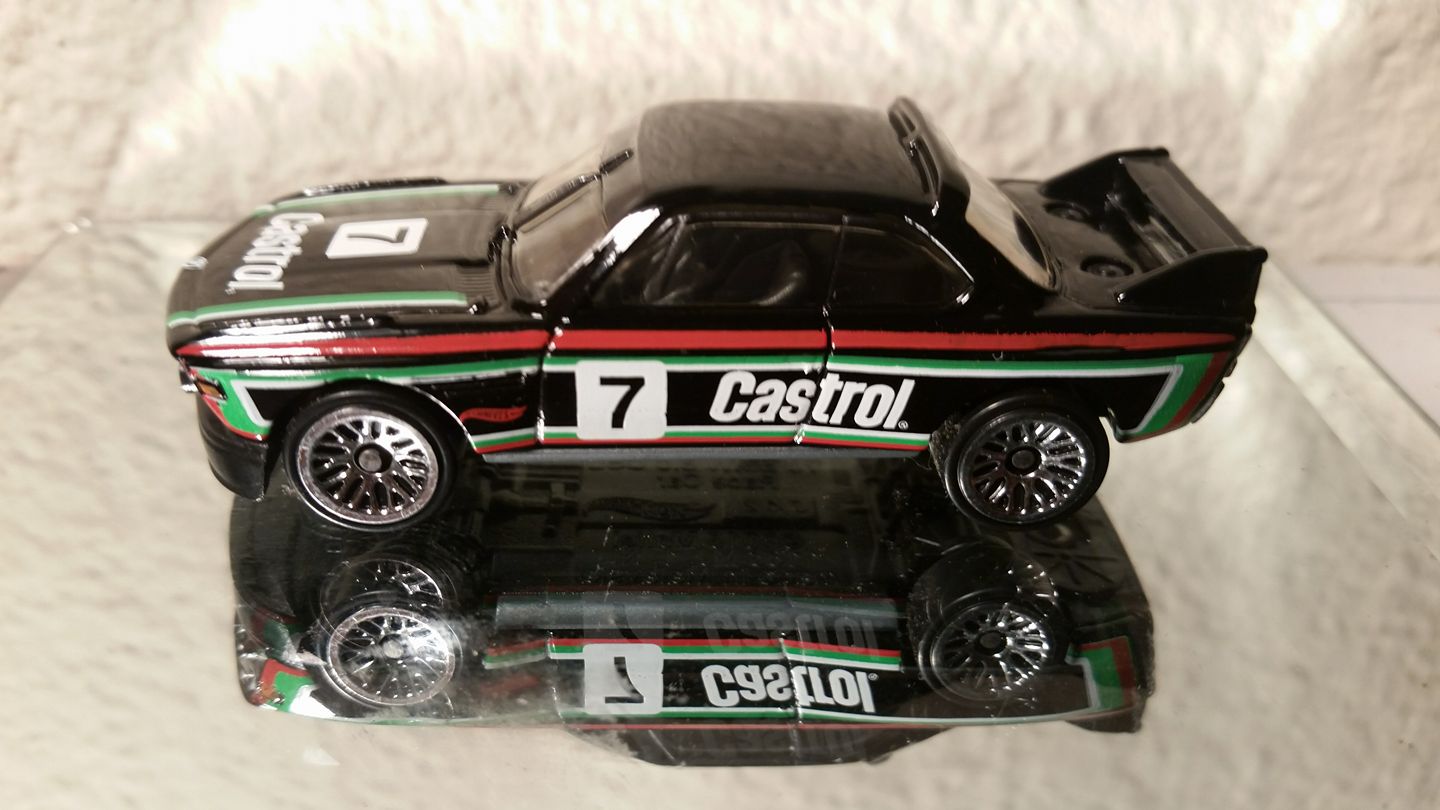 Collectors… 🏁🔥 The Hot Wheels Elite 64 1975 BMW 3.0 CSL Race