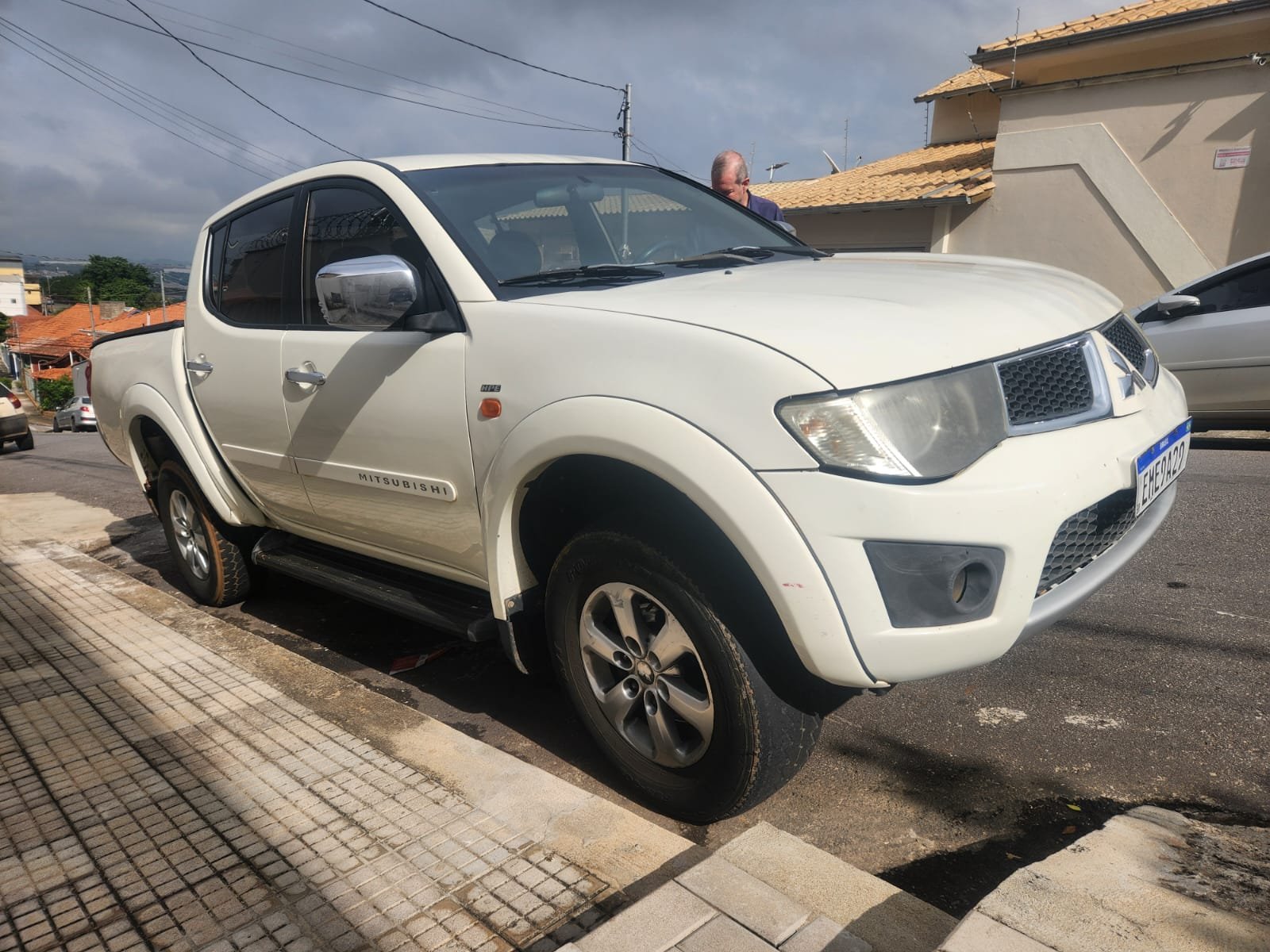2010 Mitsubishi [hidden information]711254 - Commercial Vehicles ...