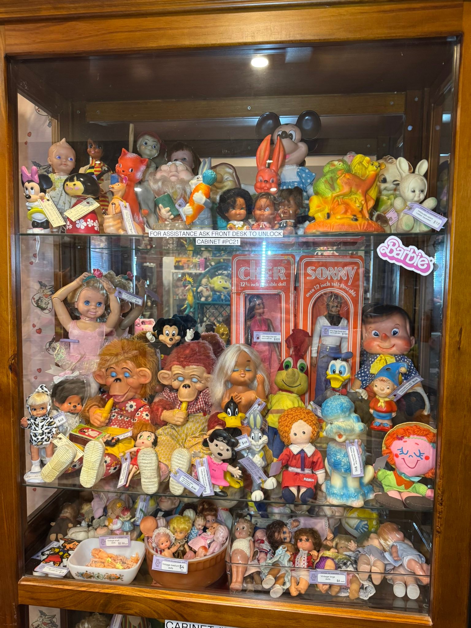 the-vintage-toy-dispenser-the-vintage-toy-dispenser