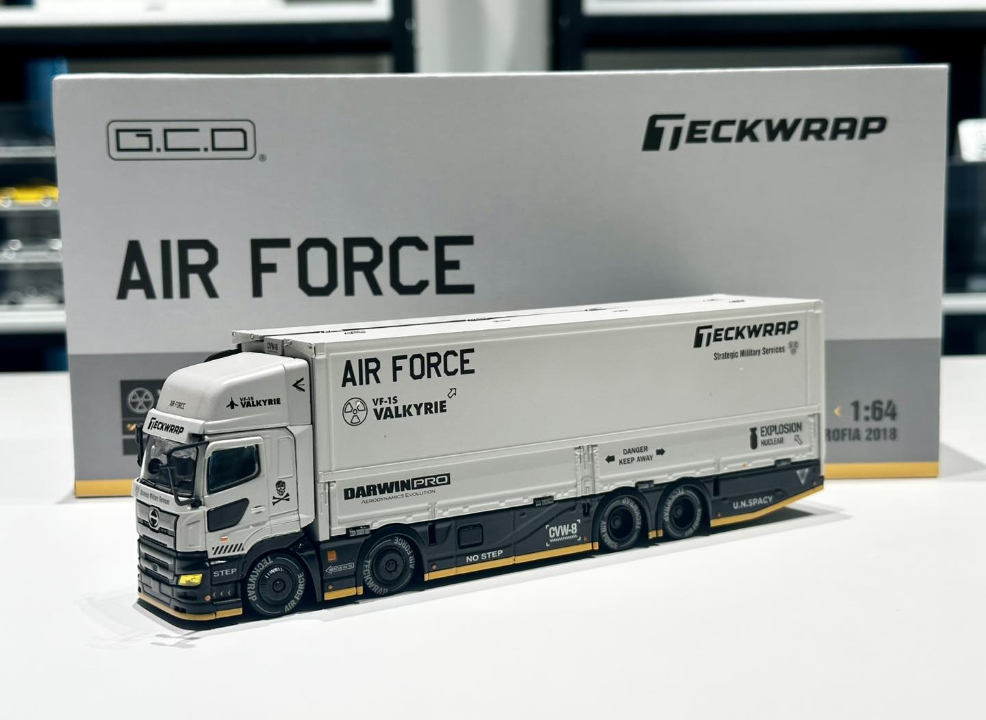 New Arrival GCD 1/64th Hino Profia 2018 DarwinPRO x Teckwrap in