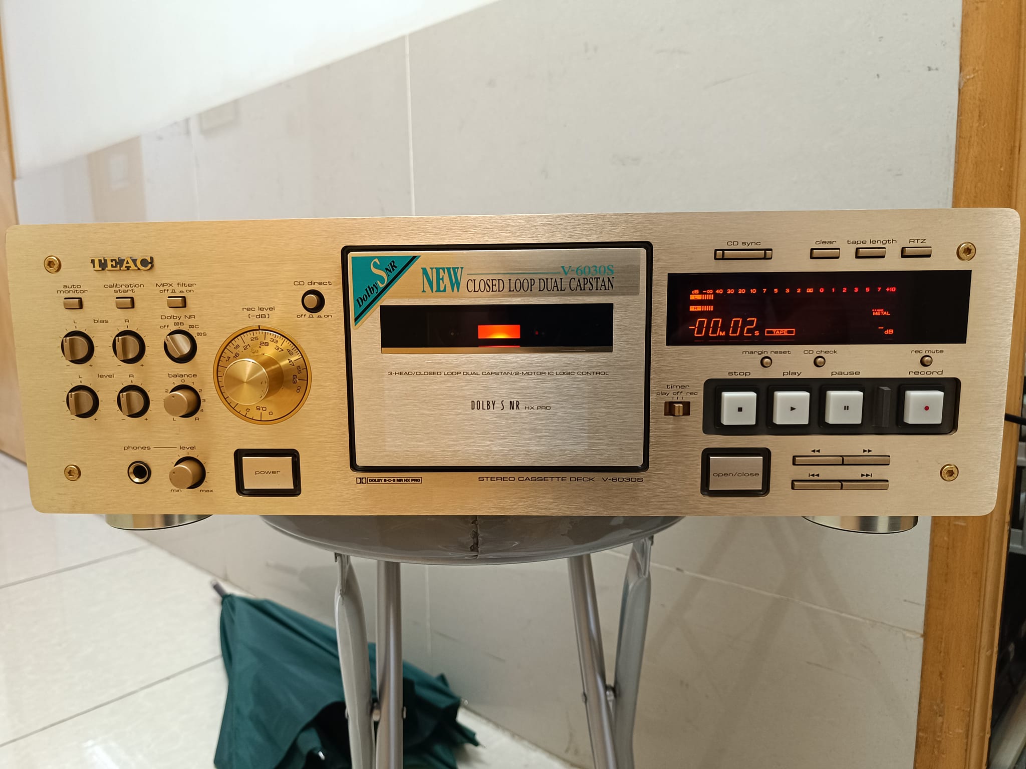 TEAC V - 8030 S Hitachi D - 5500 M - MA.ATRLCETIPACLM.COA.COM 