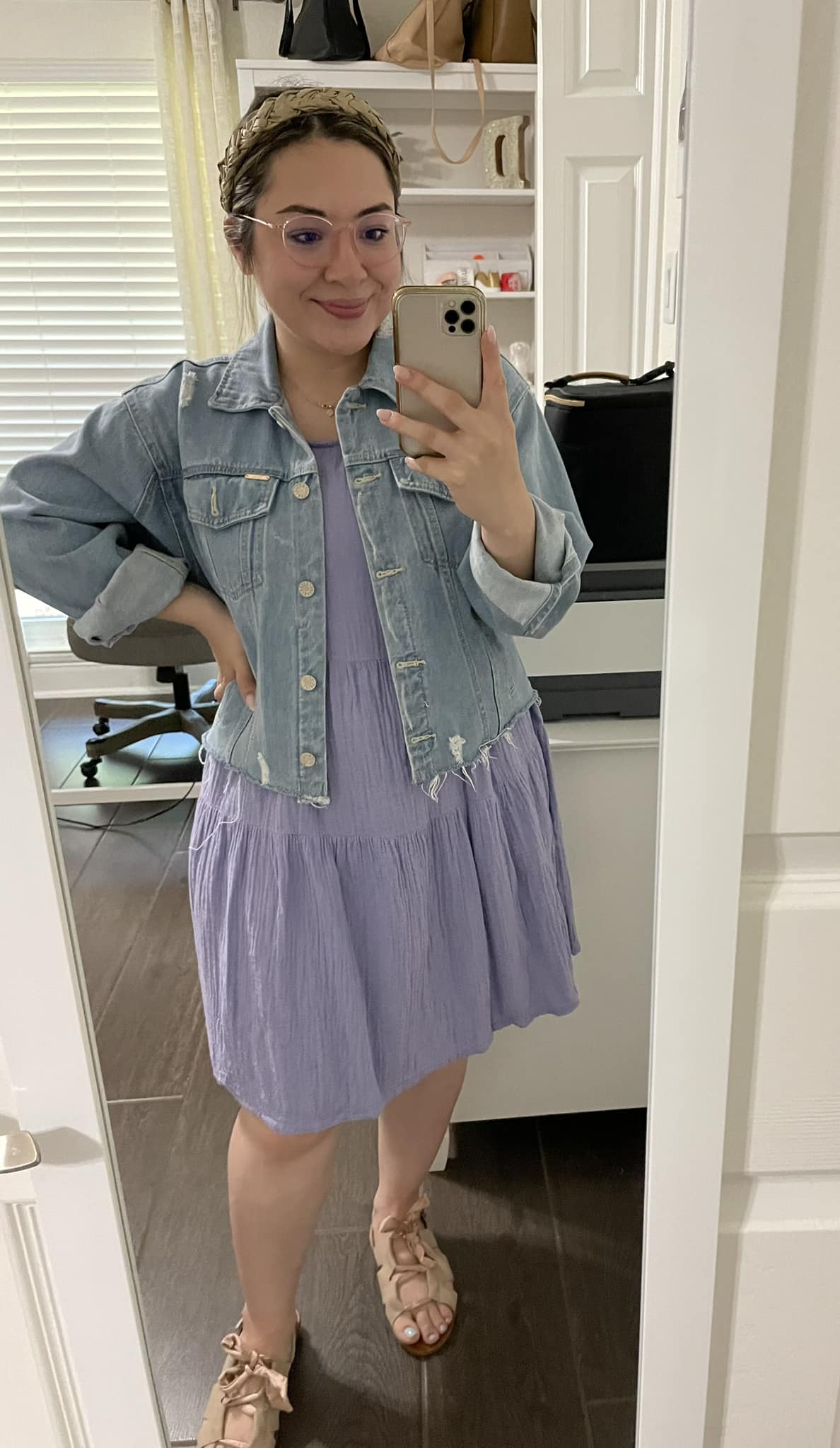 Jeans jacket and bodycon dress is such a cute combo 😍🥰🤍
