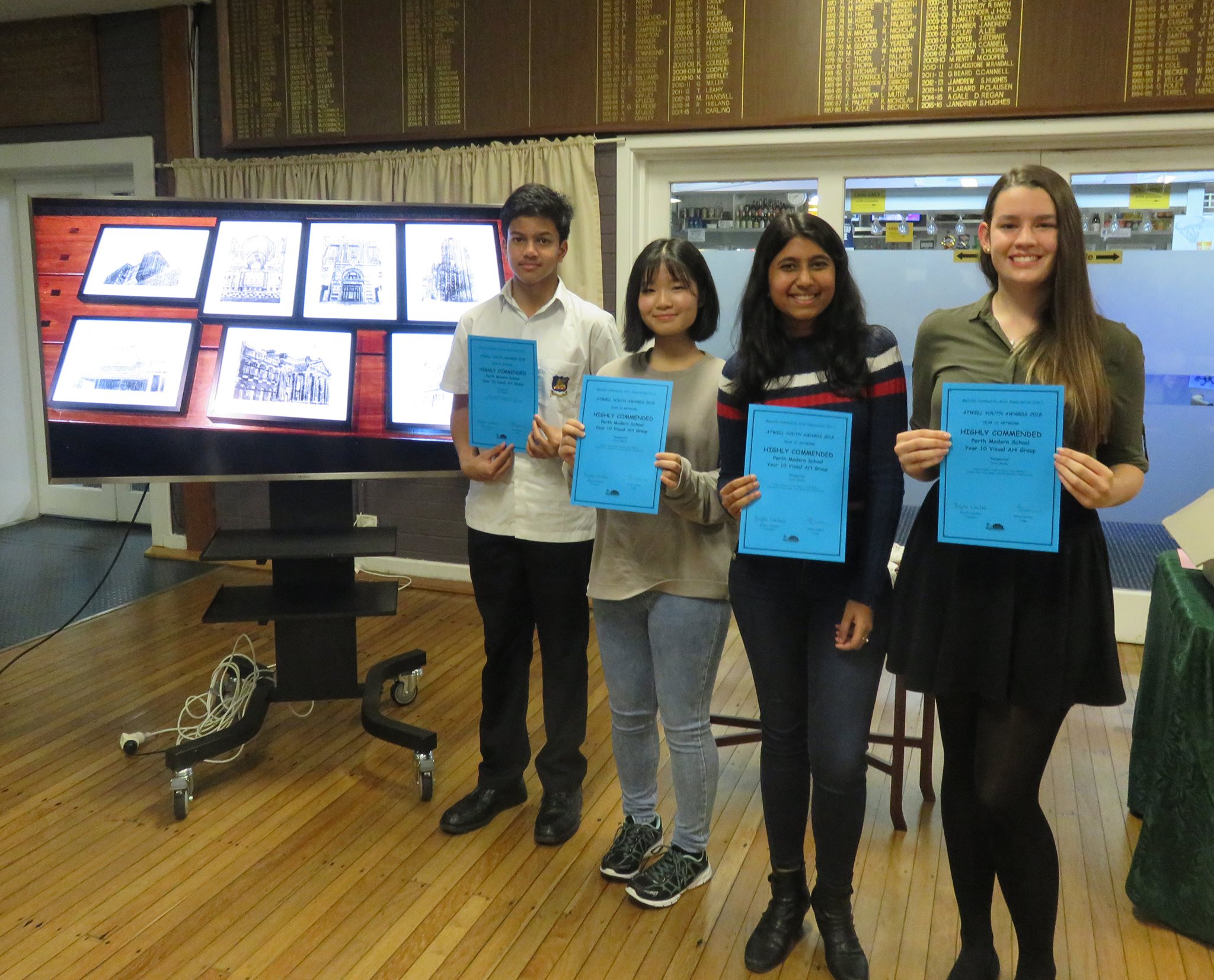 PERTH MOD WINS TOP ARTS PRIZE!... - Perth Modern School