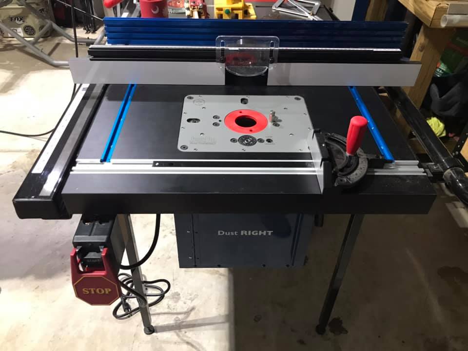 My router table build into my SawStop. - SeaSaw Woodworking