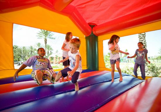 Play Big Inflatables | Flint MI