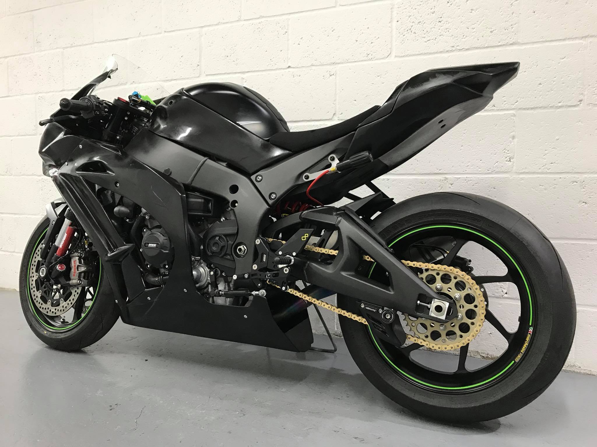 Kawasaki ZX-10RR leaving the MSS Fast Factory and off to Spain