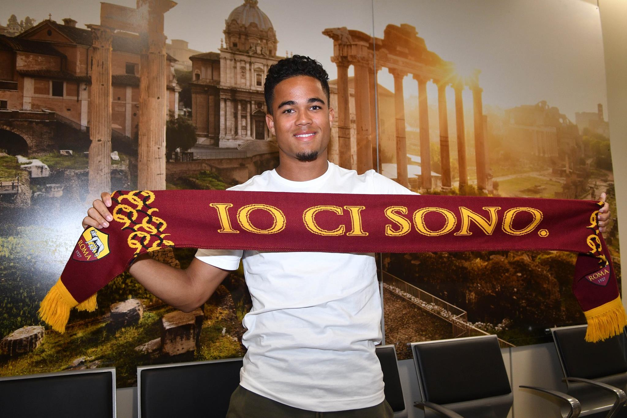 Justin Kluivert will wear the No. 34 shirt for Roma next season