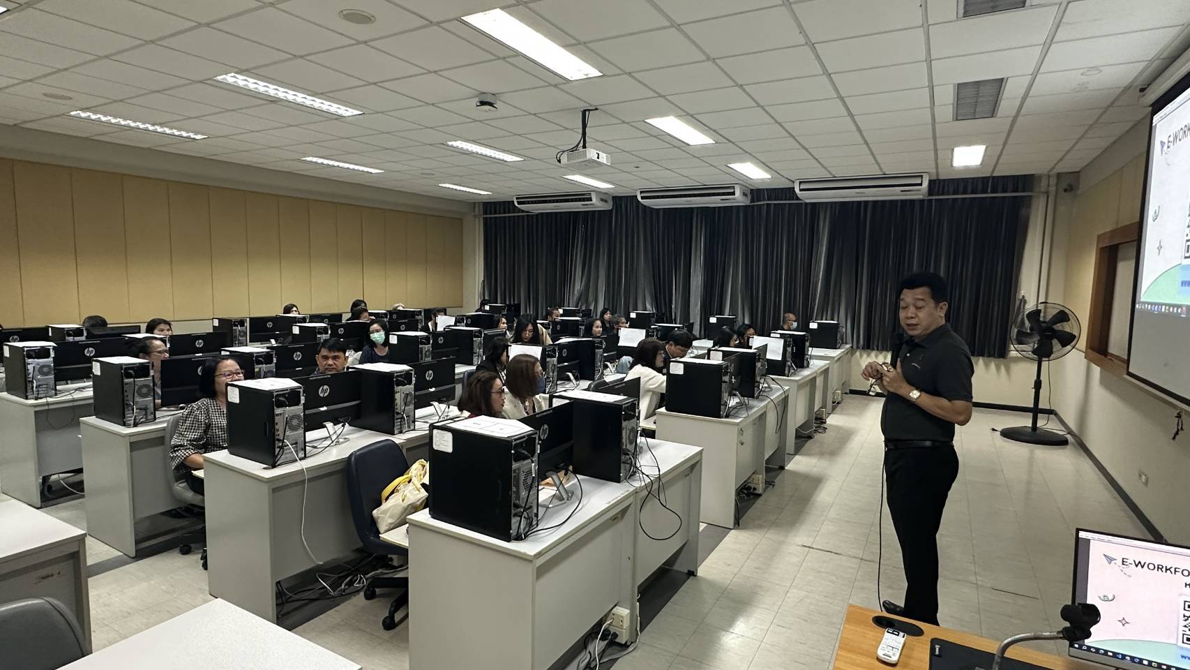 โรงเรียนสยามคอมพิวเตอร์และภาษา - Siam Computer and Language School ...