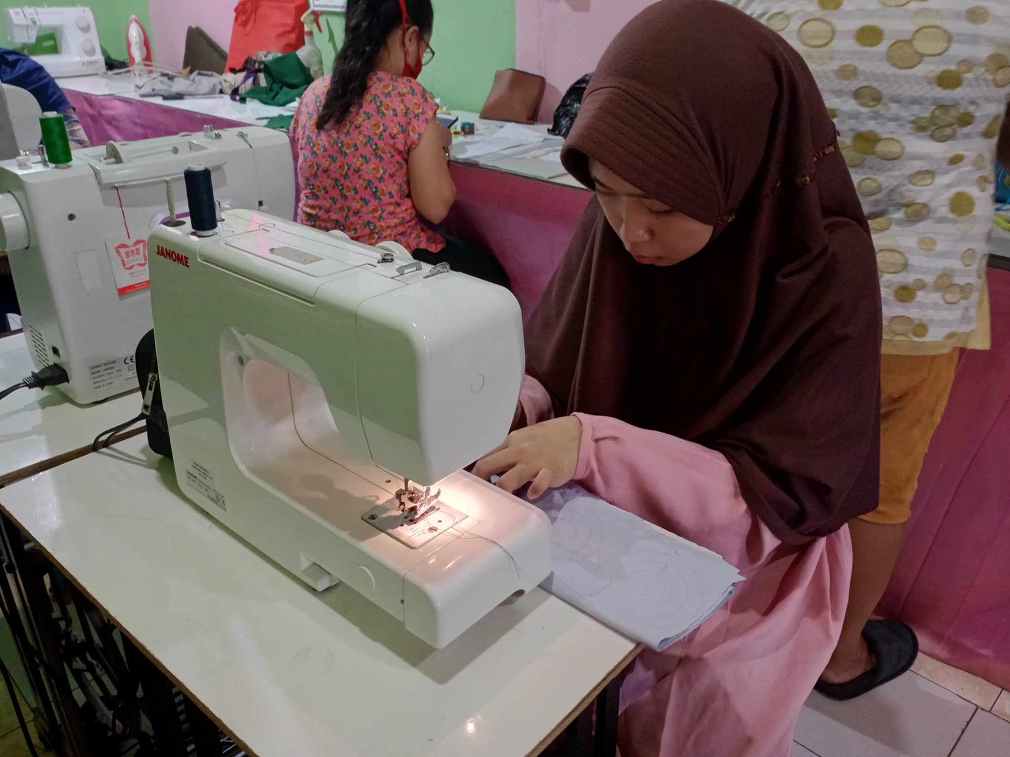 Kursus Menjahit Yani 24 Cipadung Beranda Facebook