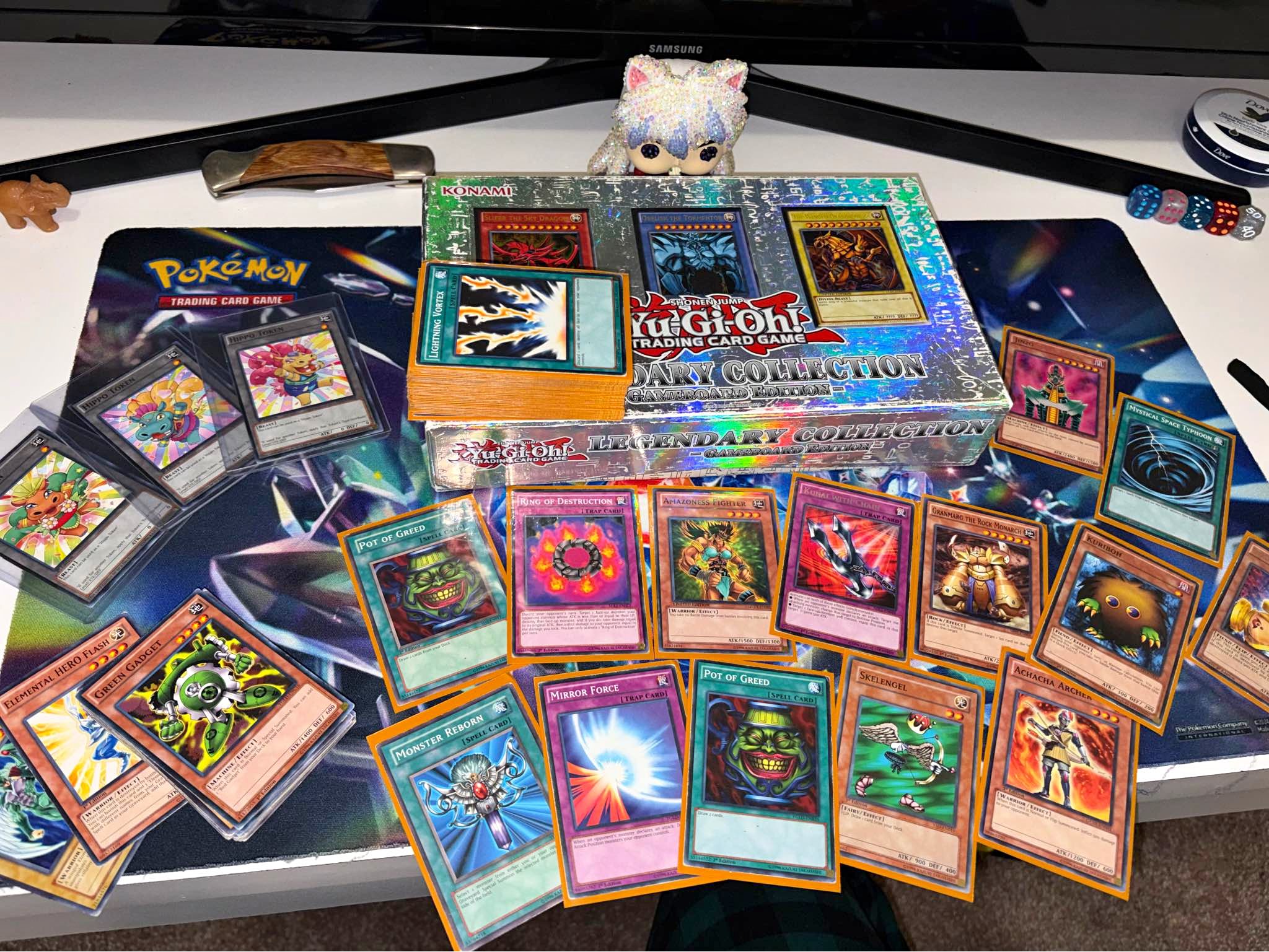 sell yugioh cards houston 4000+ MIXED BULK CARD LOT FROM HUGE COLLECTION COMMONS RARES & 100 HOLOS : Toys & Games Yu-Gi-Oh Cards for sale in