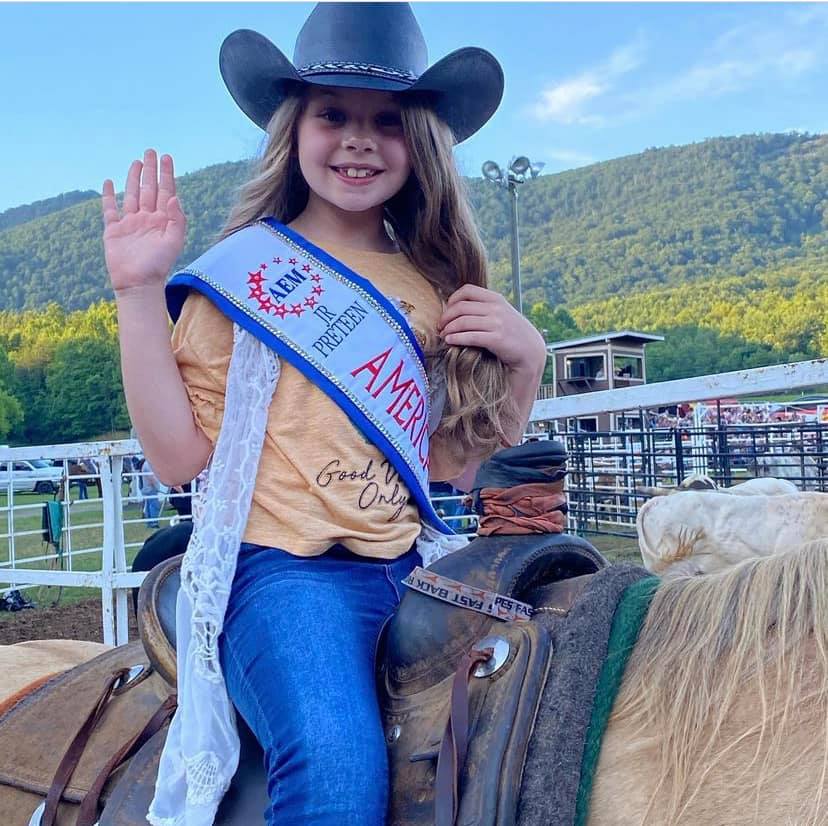 Our Jr Preteen was having a blast... - America's Elegant Miss