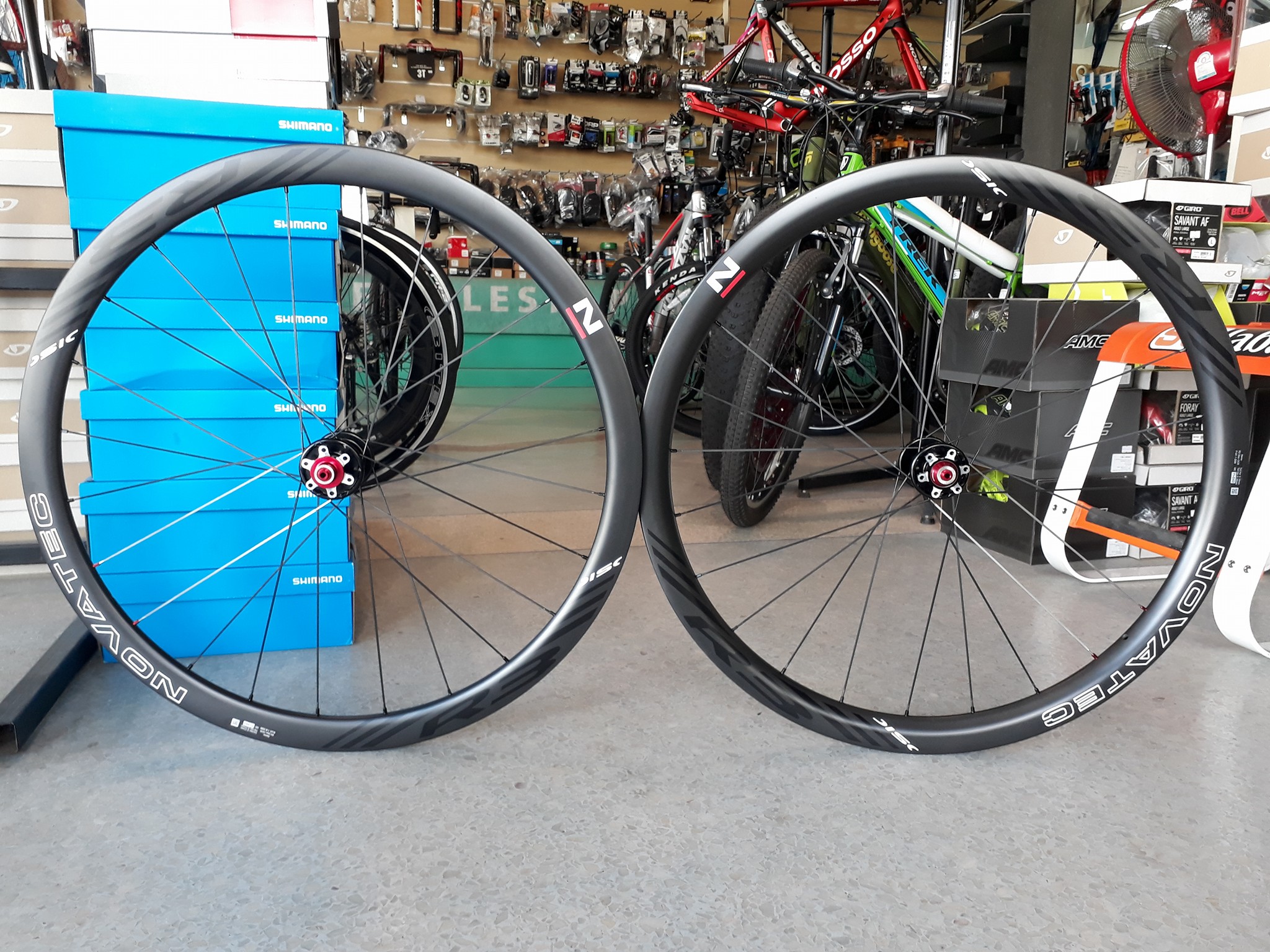 ล้อคาบอนสำหรับหมอบสายดิสเบรก... - Bikes 88 Shops / 88 จักรยาน | Facebook