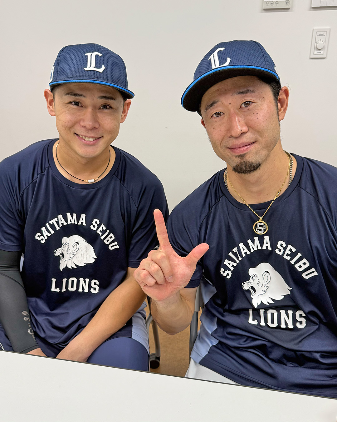 マウンドへ上がる #甲斐野央 投手を熱く後押しするタオルが新登場