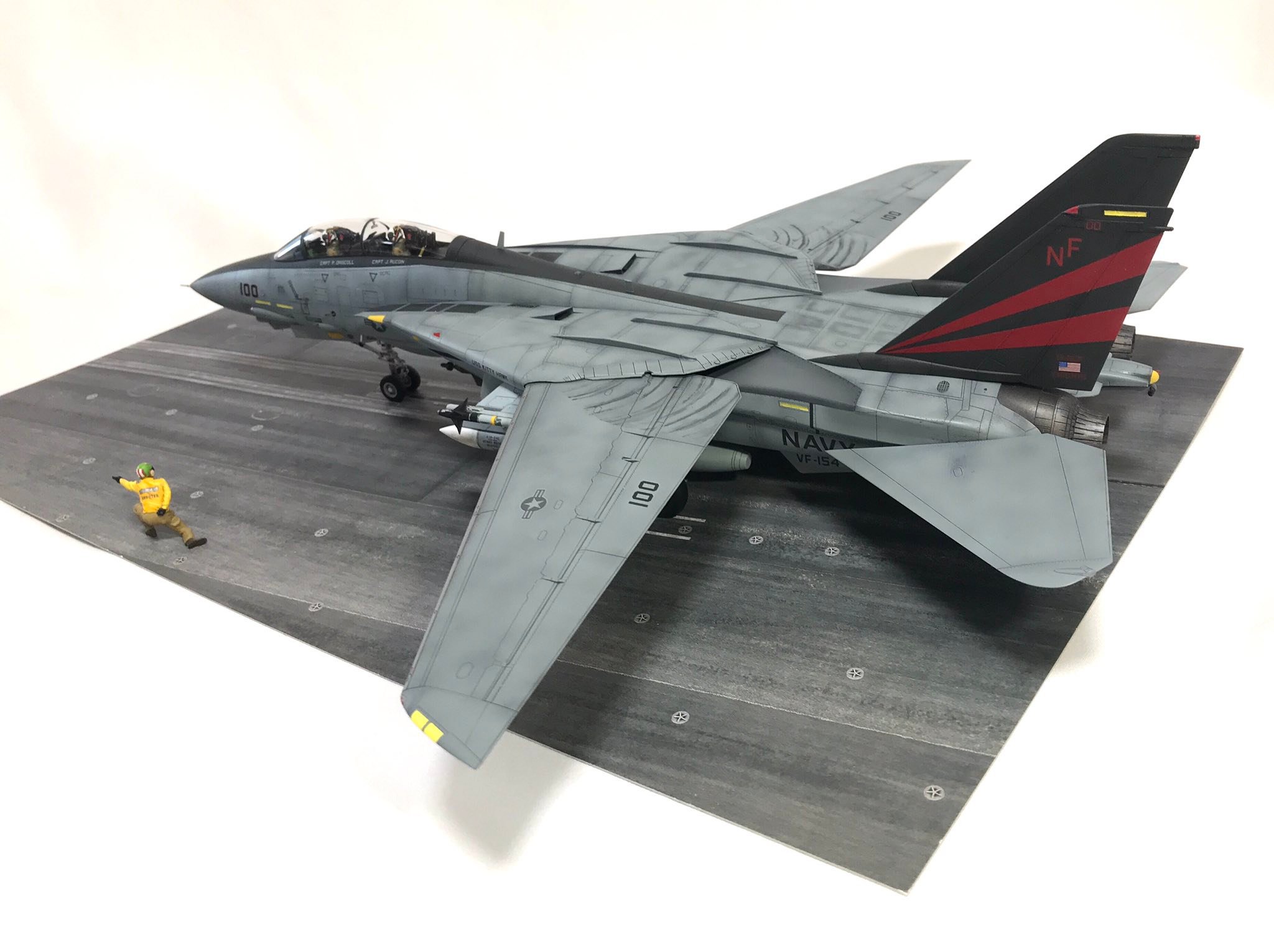WITTY WINGS F-14 TOMCAT VF-154 BLACK KNIGHTS NF100- 2003